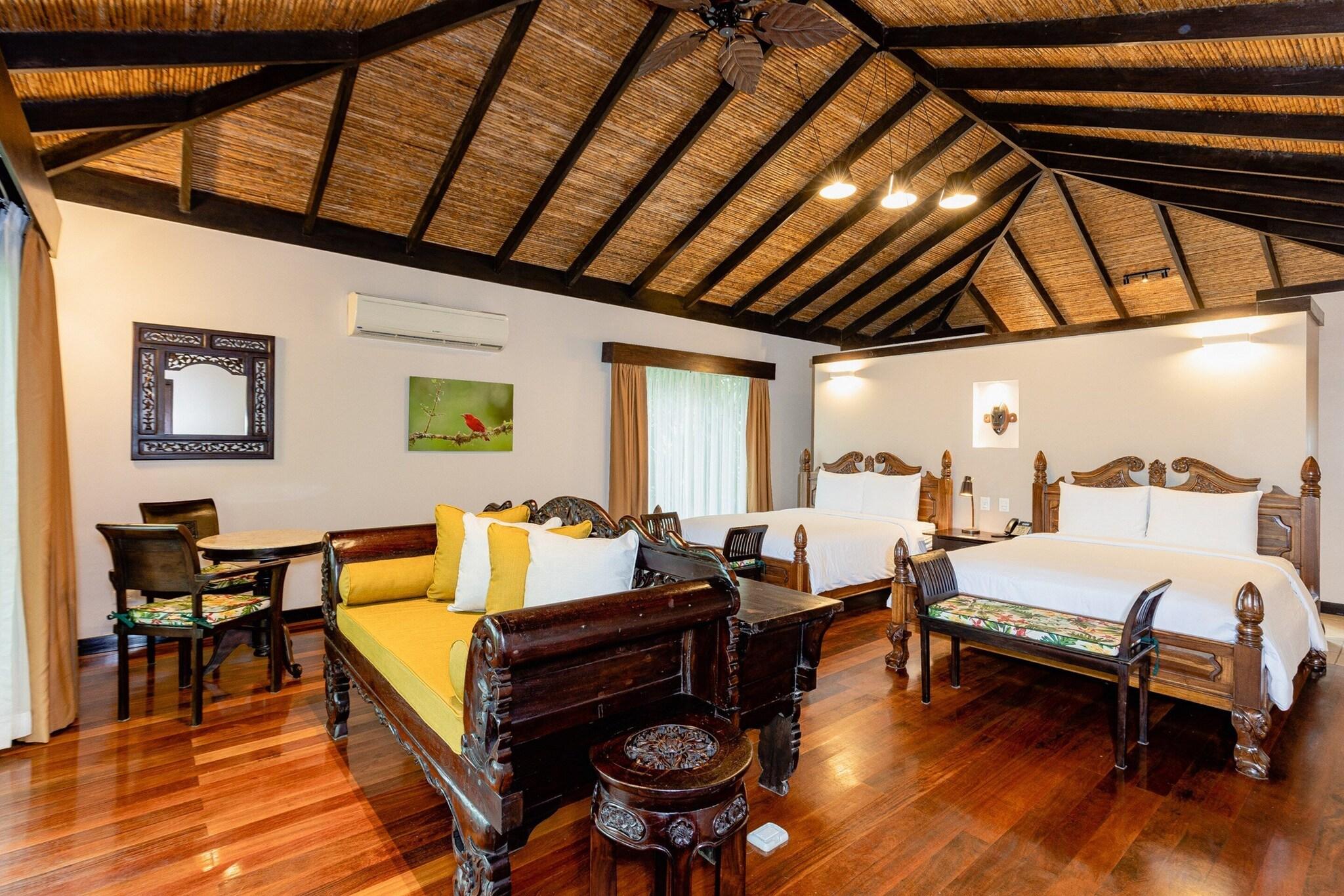 Quadruple Deluxe with Views