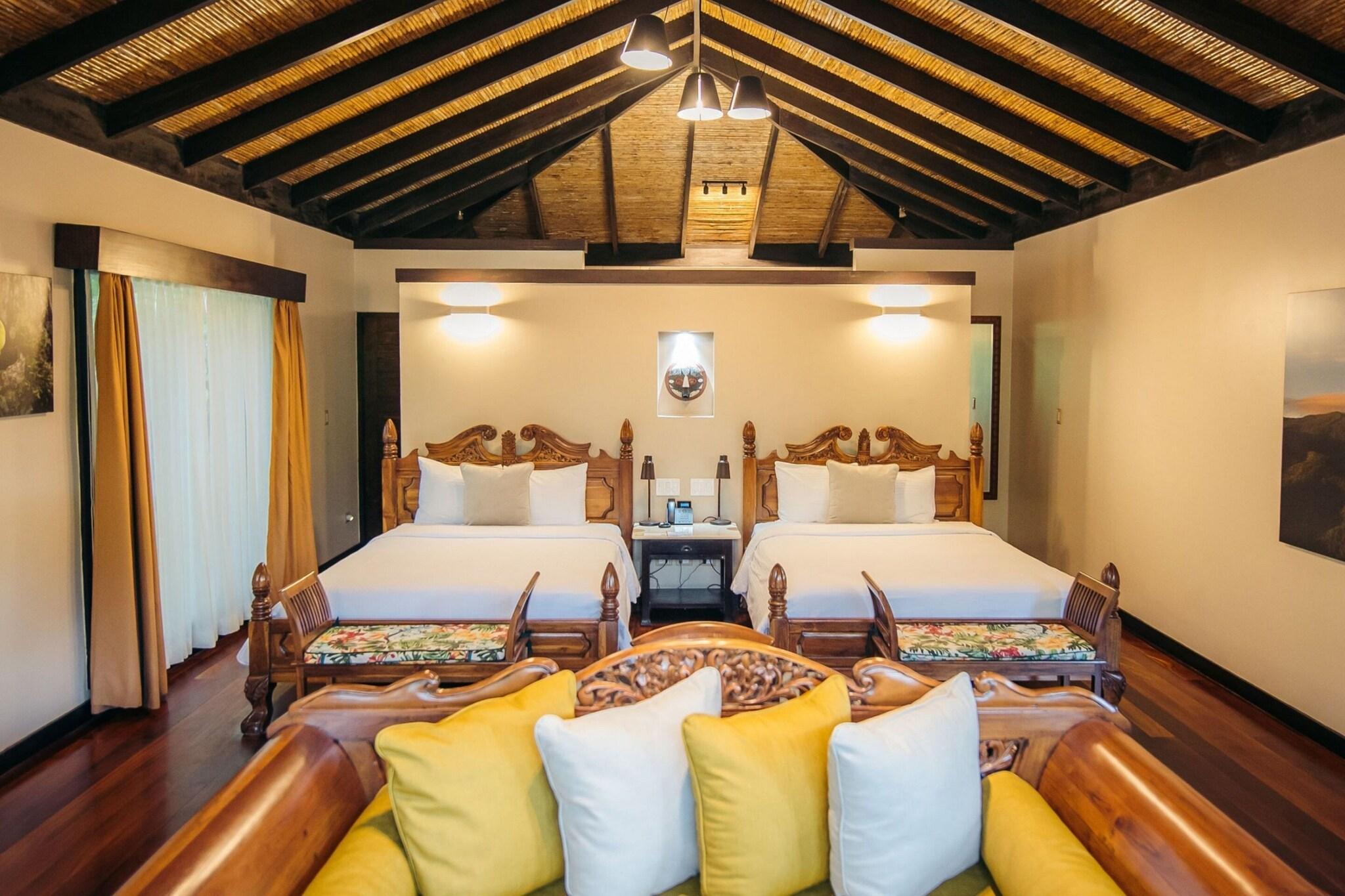 Quadruple Deluxe with Views