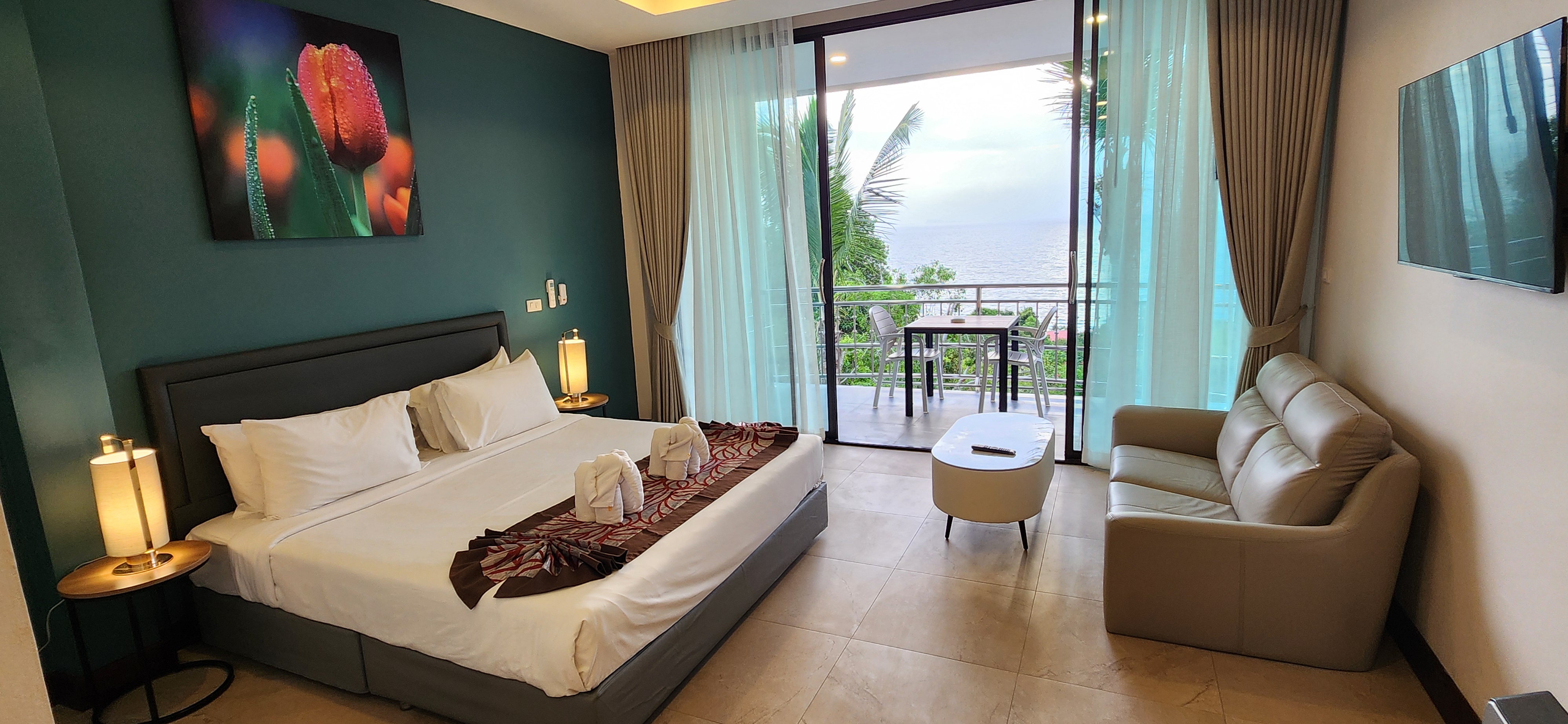 Room Deluxe Side Sea View