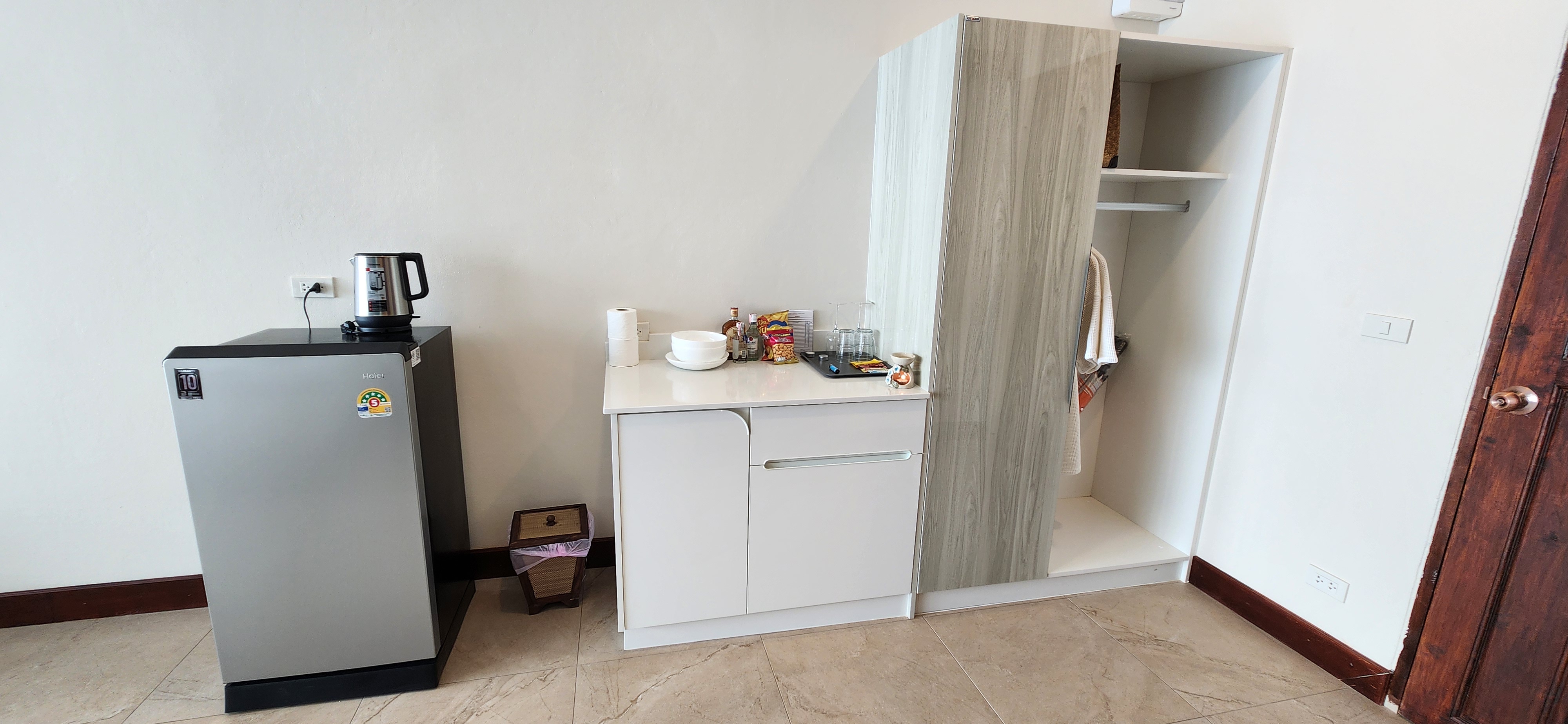 Room Deluxe Side Sea View