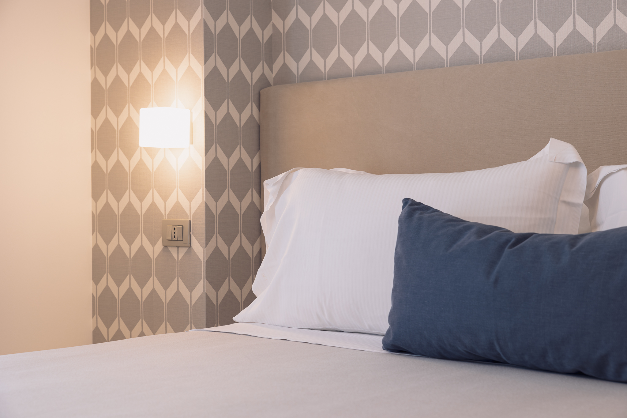 Double Single Superior