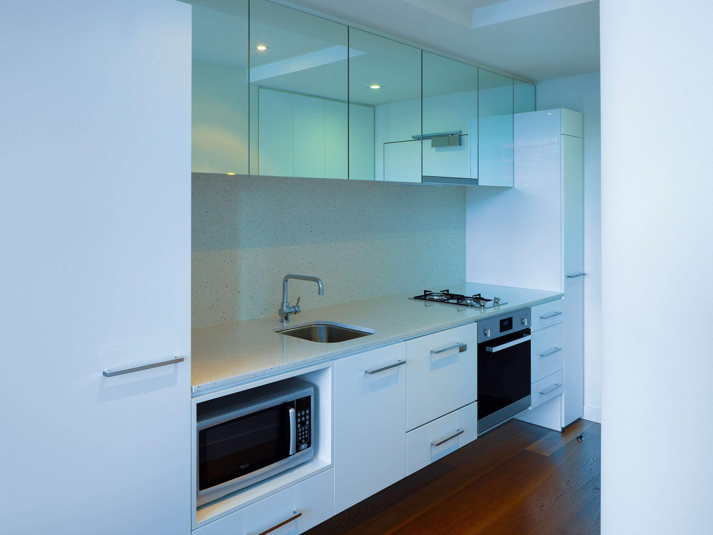 Studio Queen Size Bed