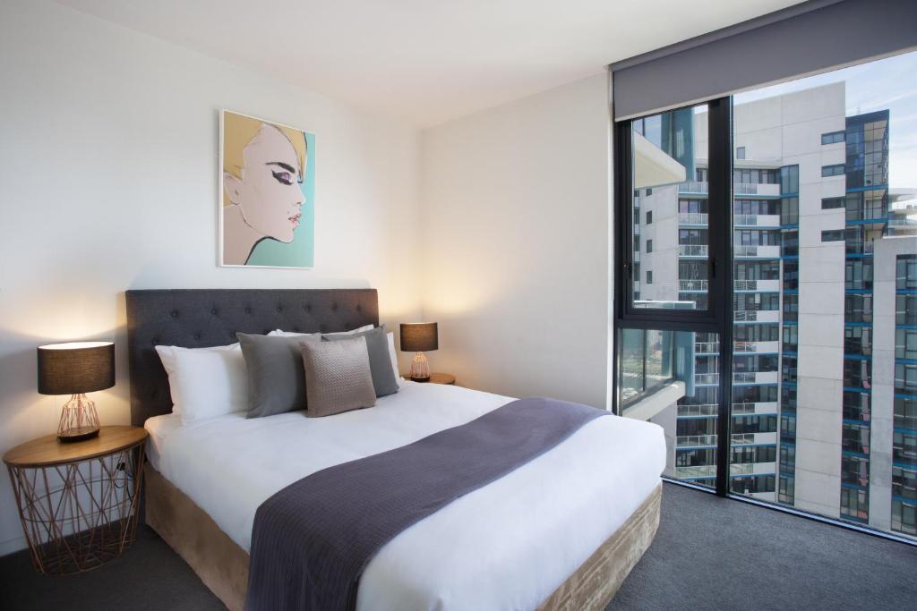 Apartment with Views