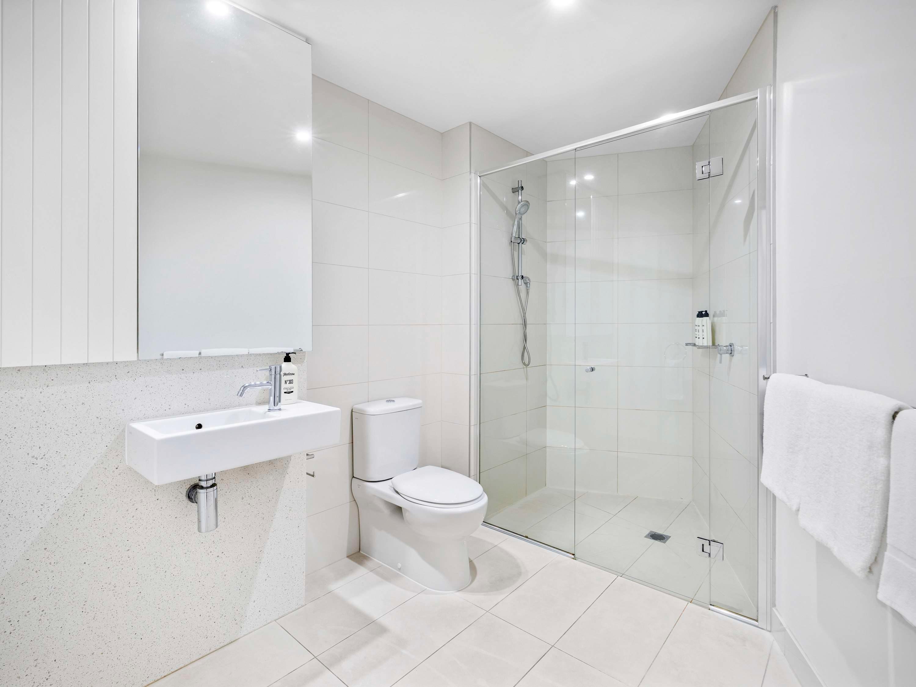 Apartment Queen Size Bed