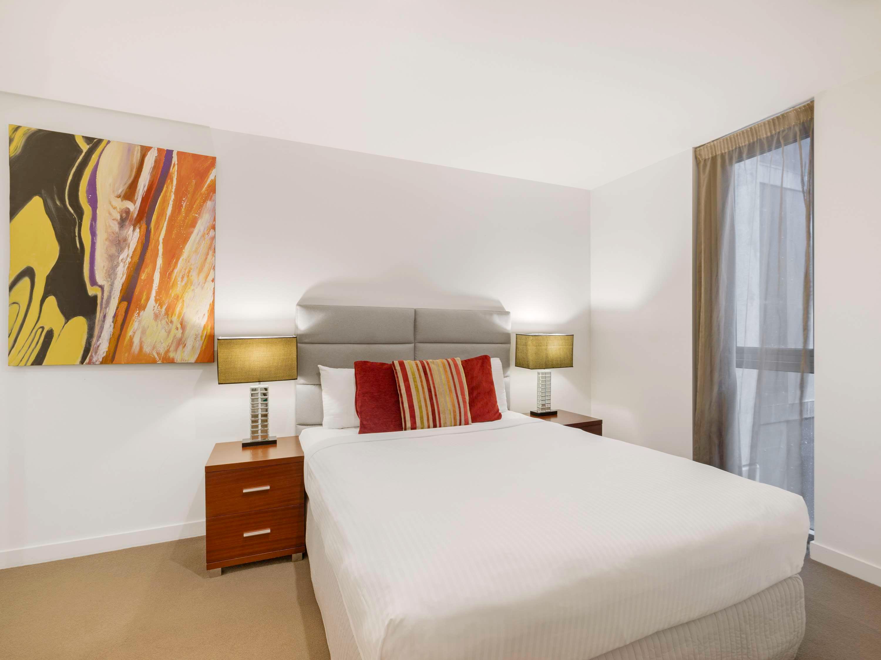 Apartment Queen Size Bed