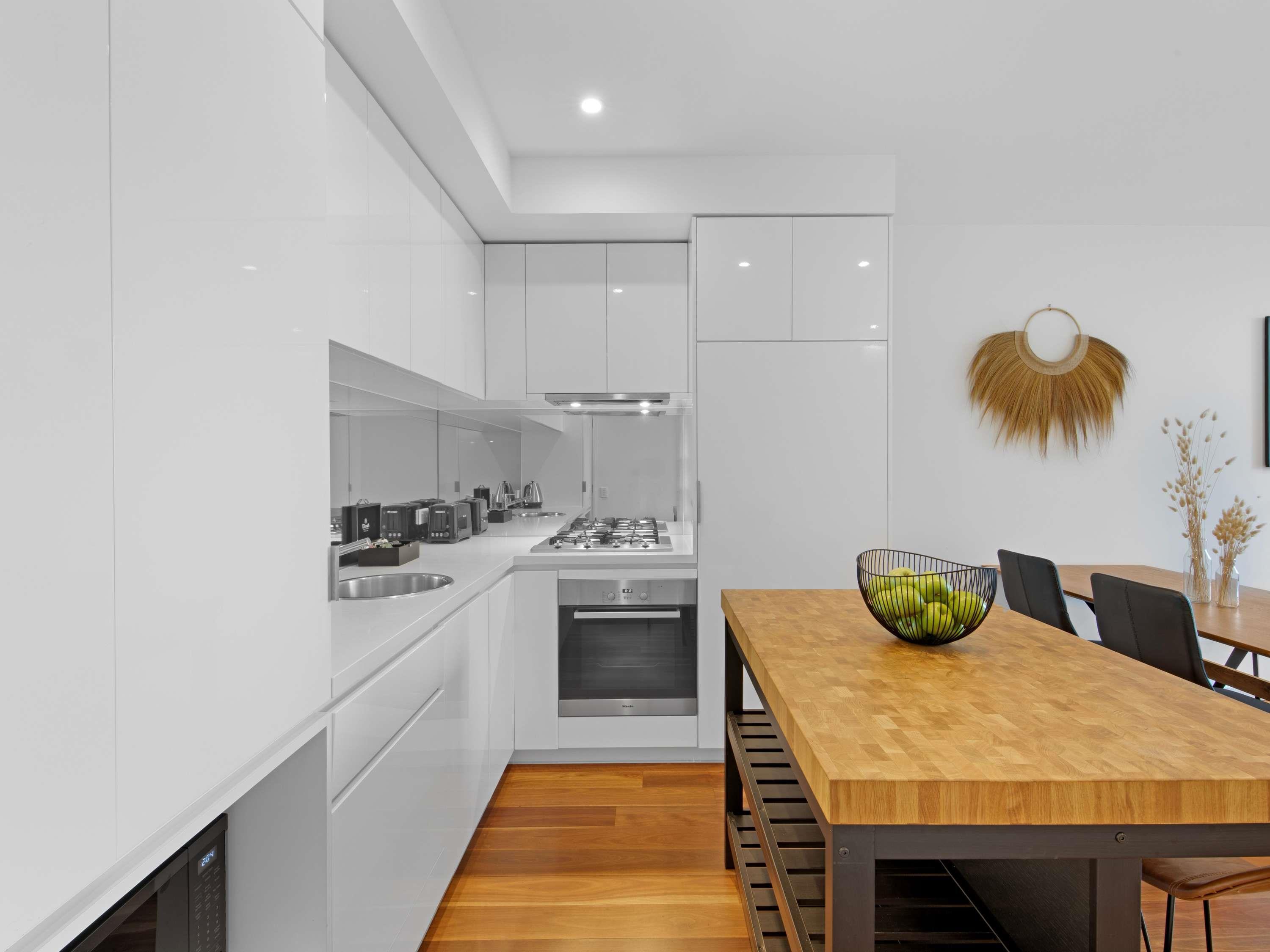 Apartment Queen Size Bed