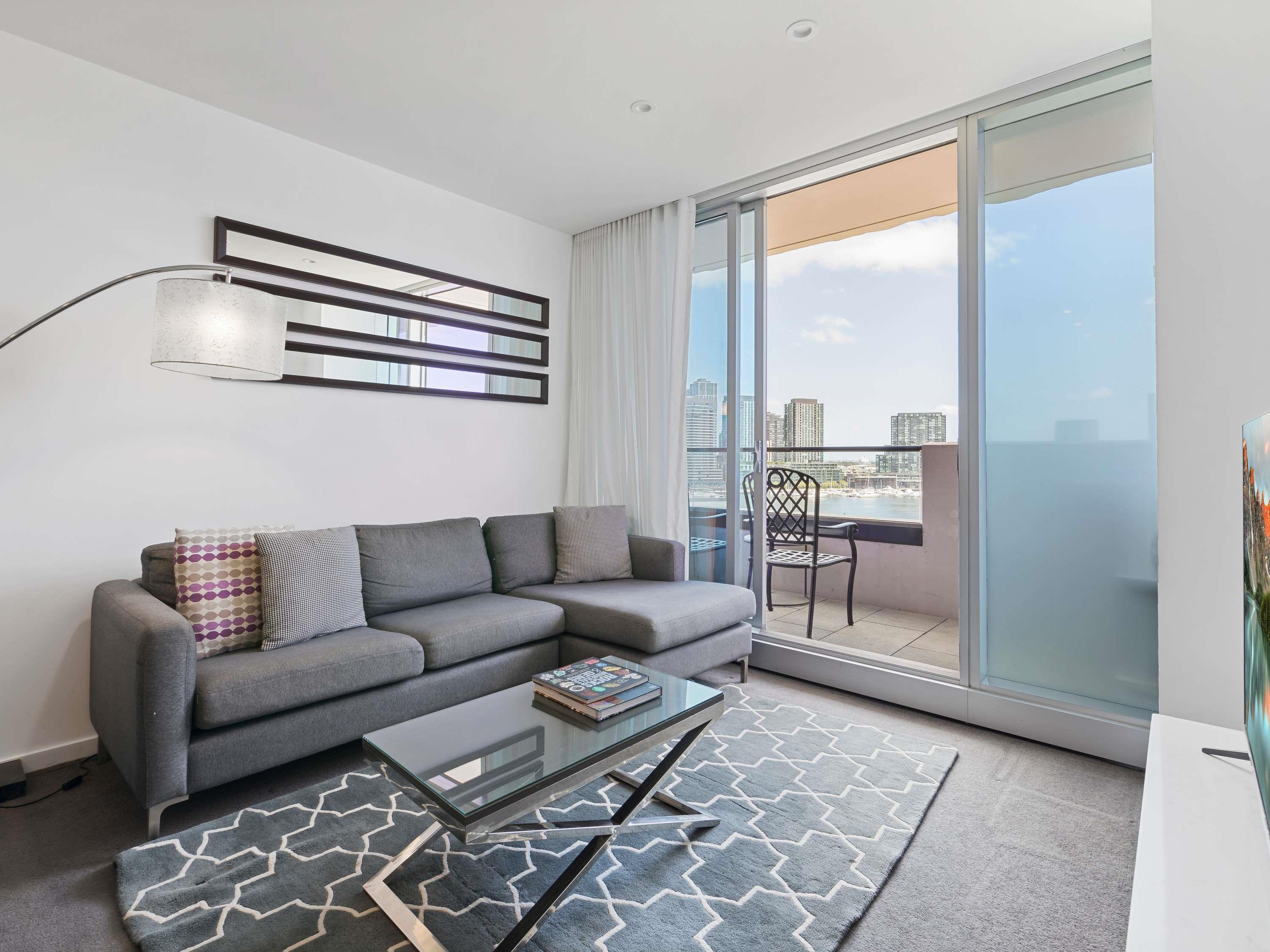 Apartment Queen Size Bed