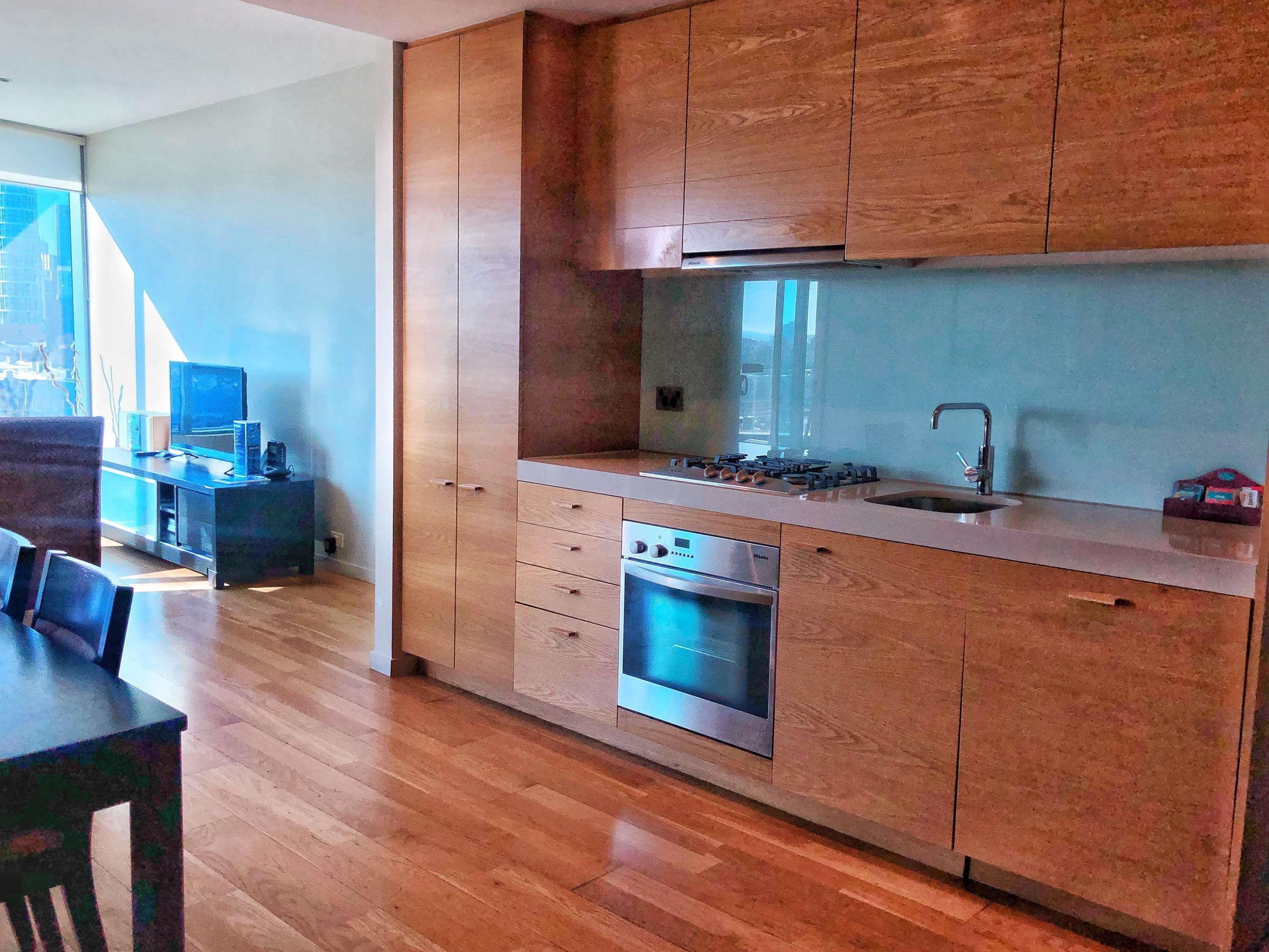 Apartment Queen Size Bed