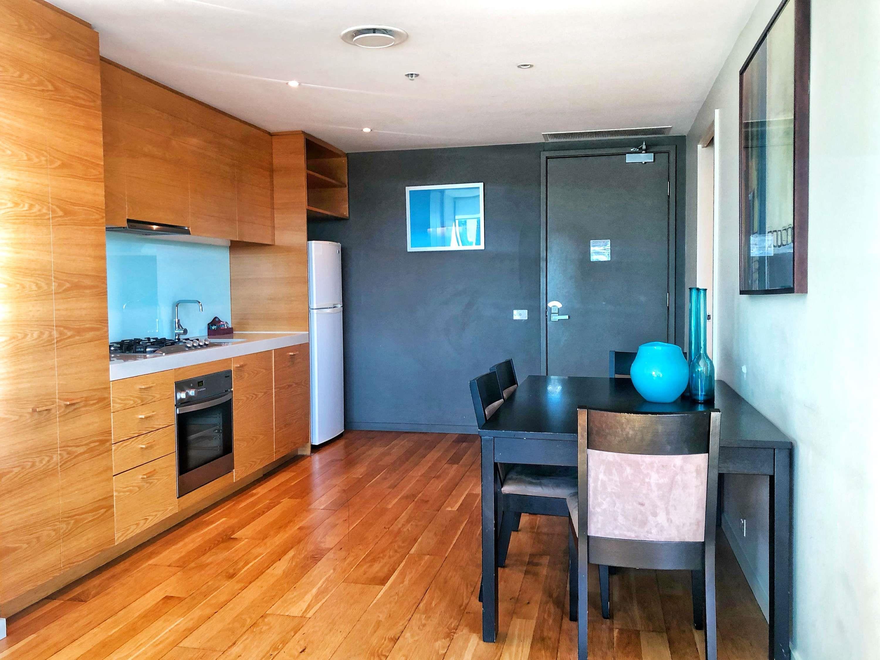 Apartment Queen Size Bed