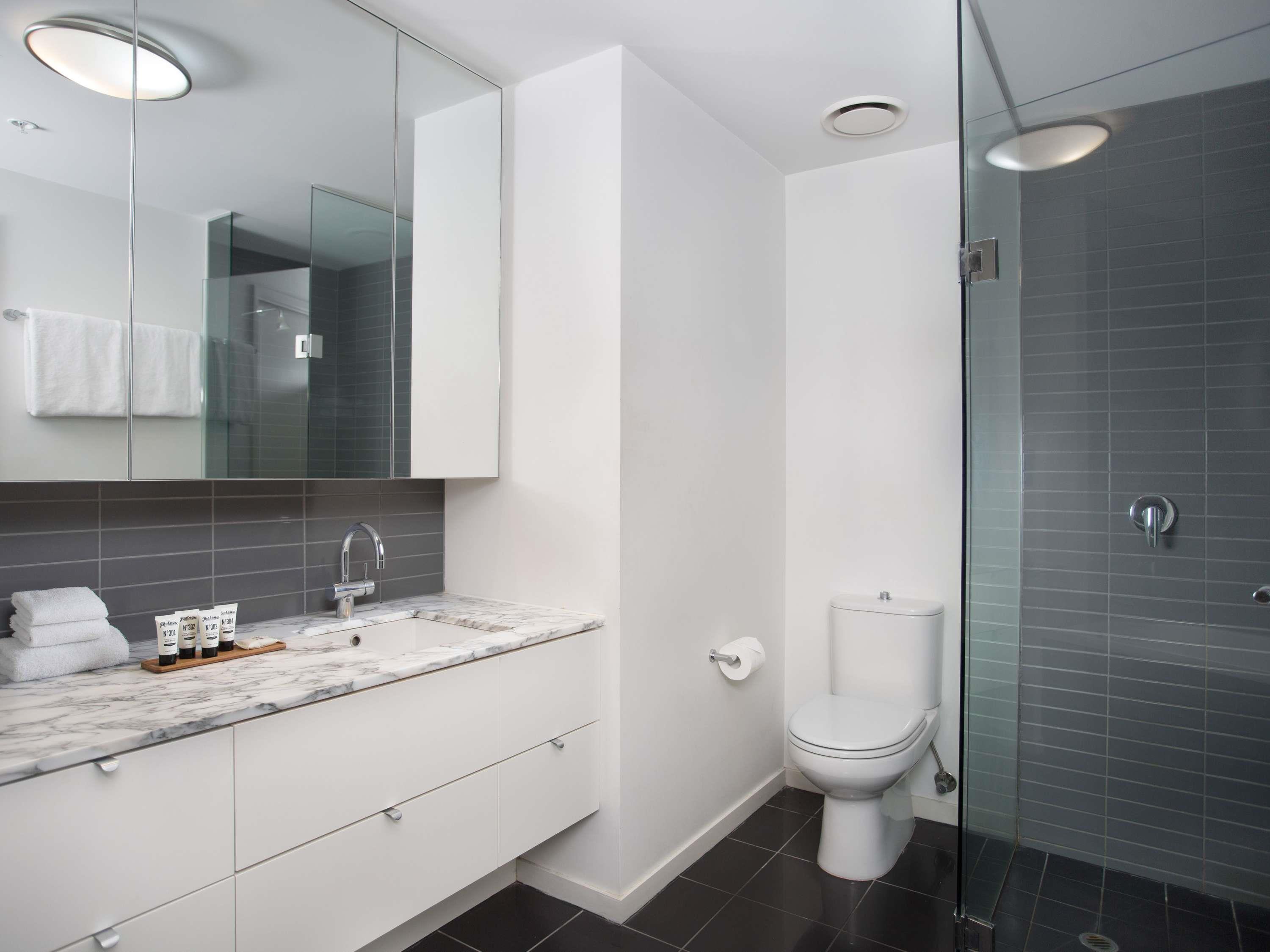 Apartment Queen Size Bed