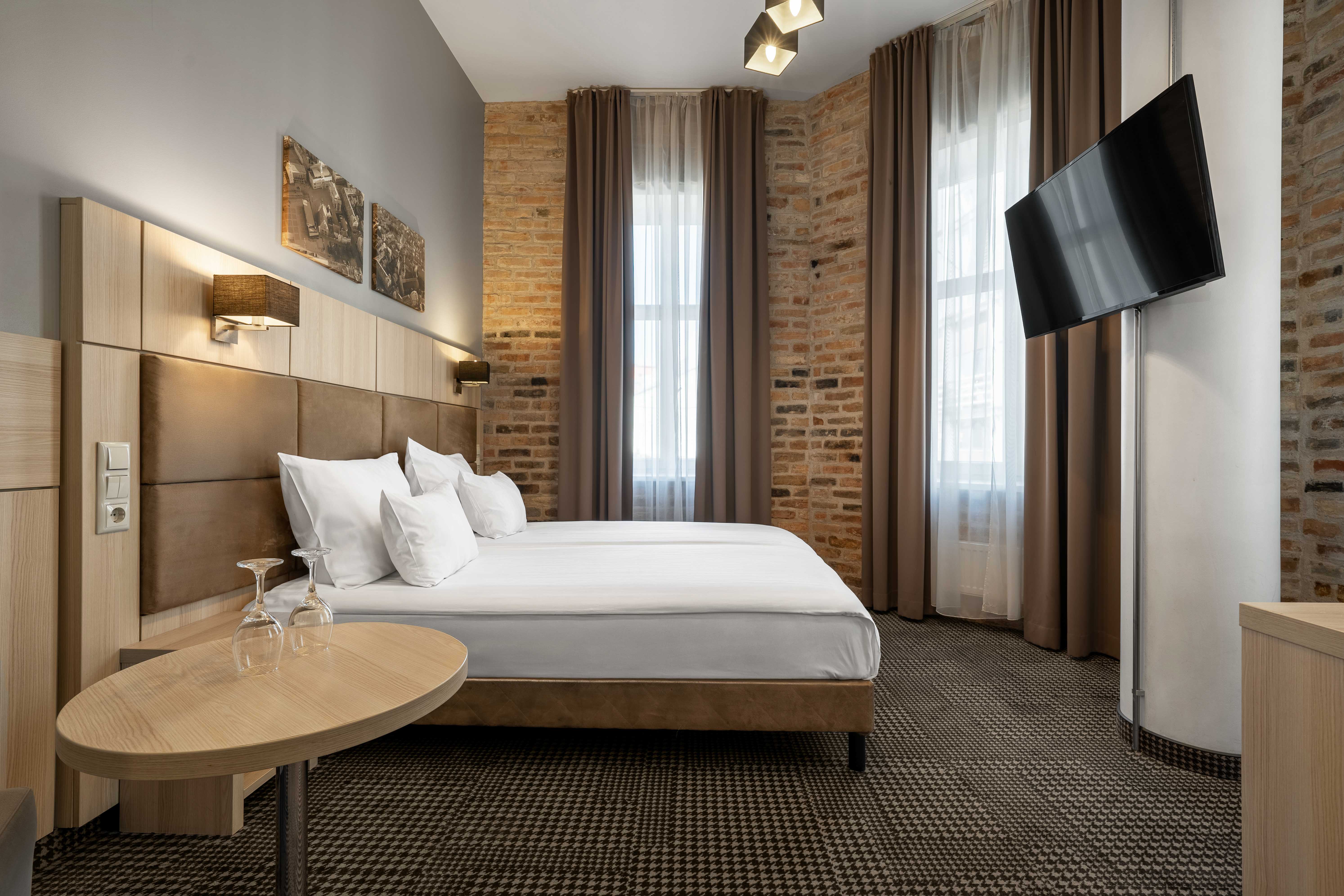 Double or Twin Superior