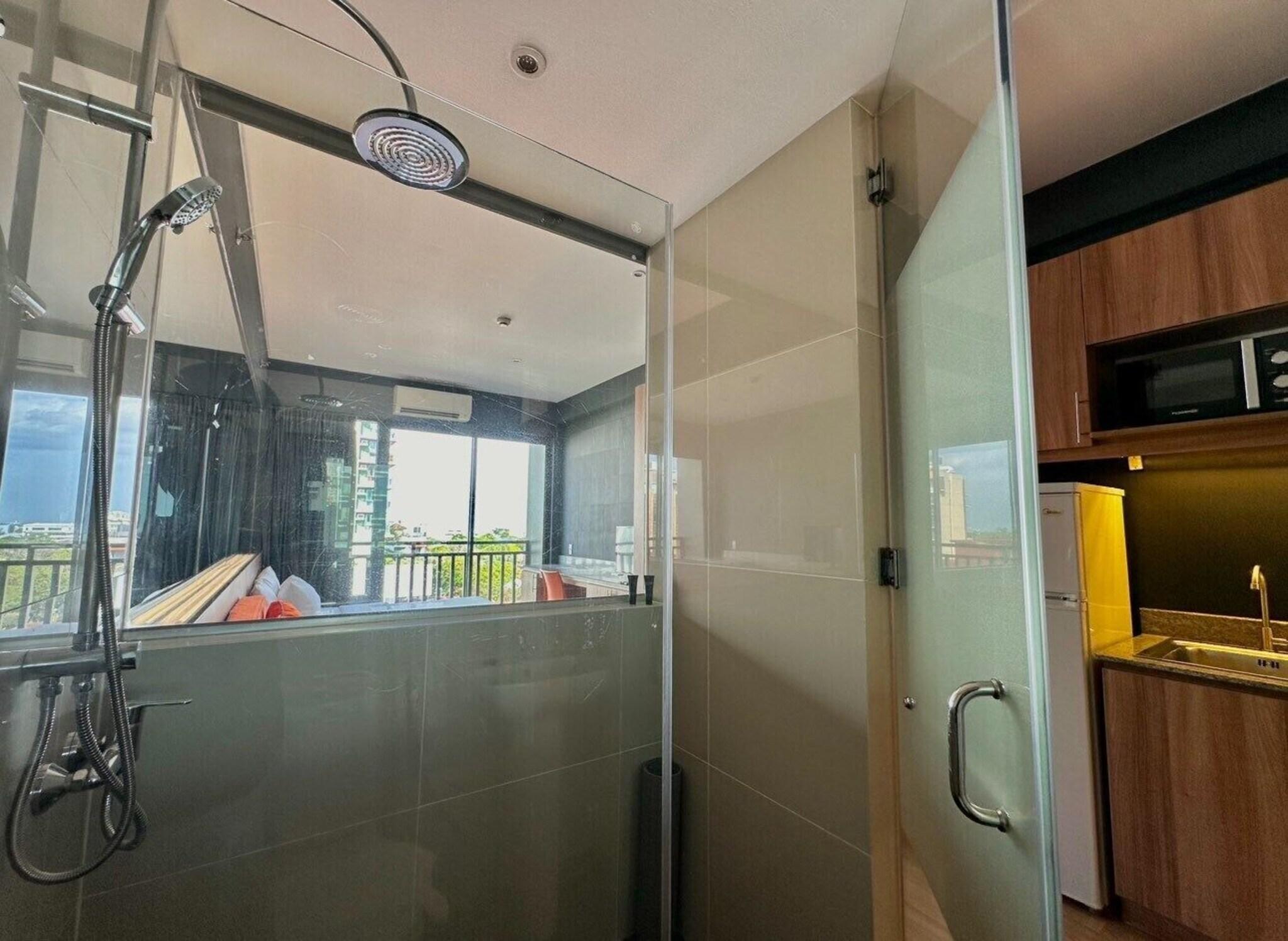 Double Queen Size Bed