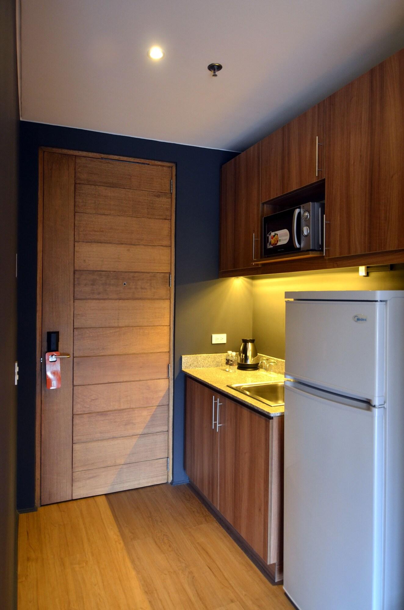 Double Queen Size Bed