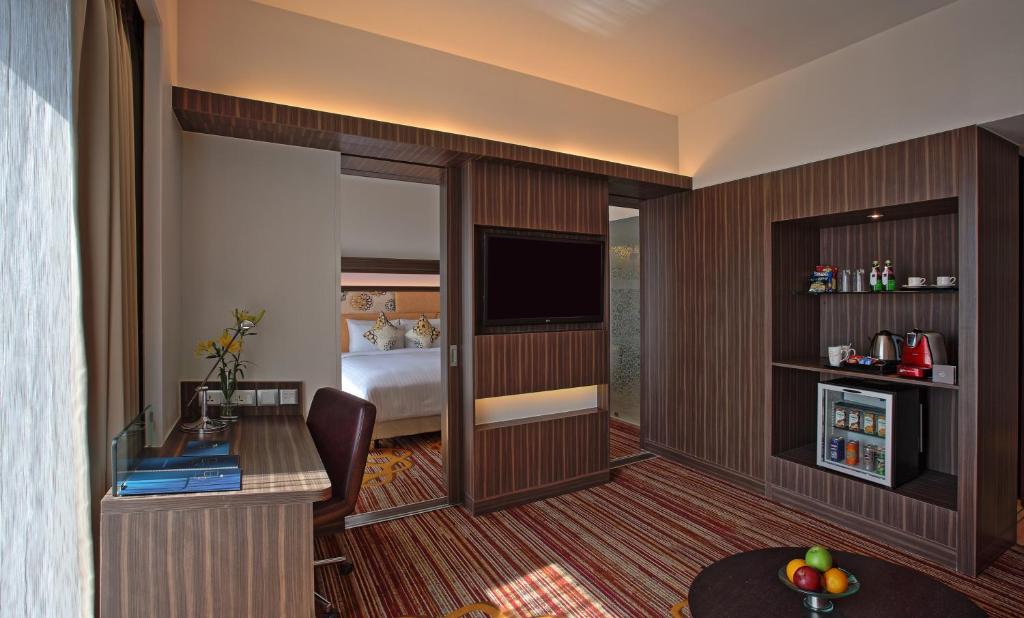 Junior Suite King Size Bed