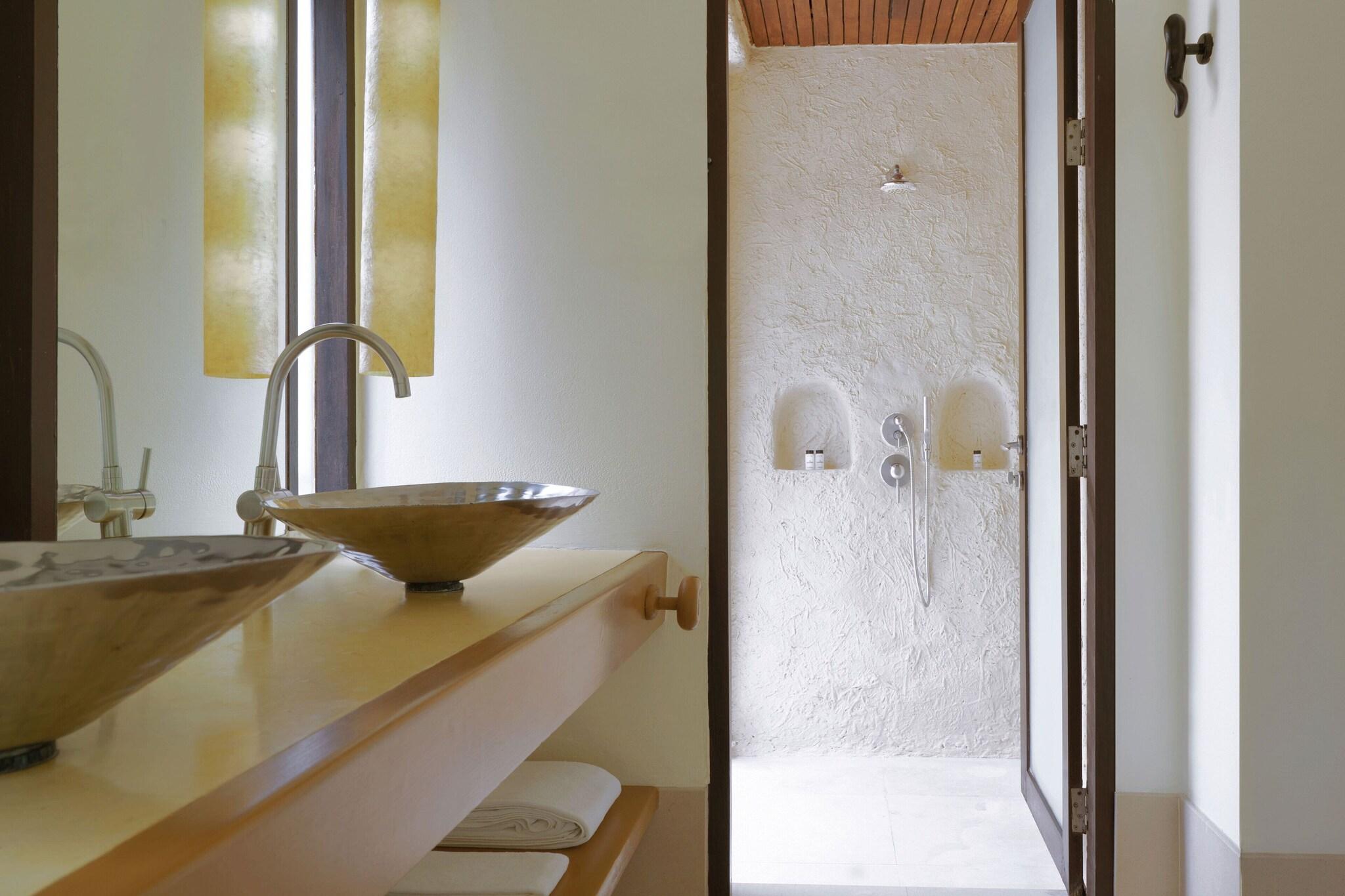 Double with Private Pool