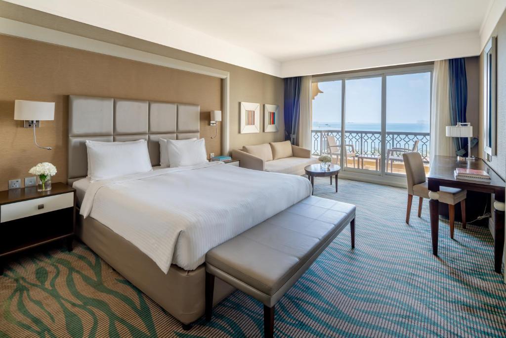 Twin Deluxe with Views