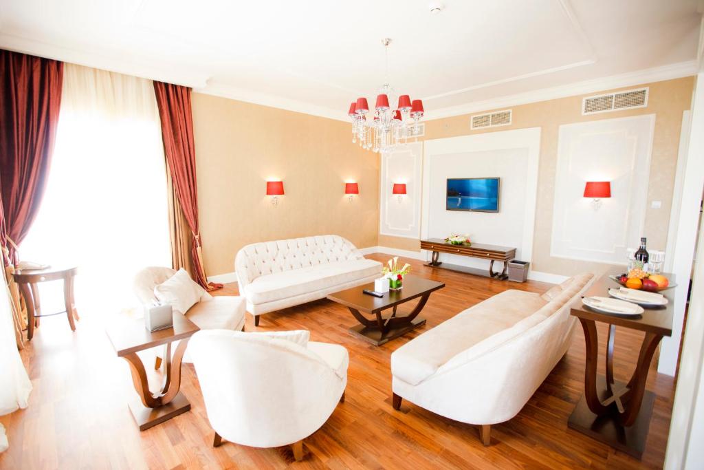 Suite Three Bedrooms