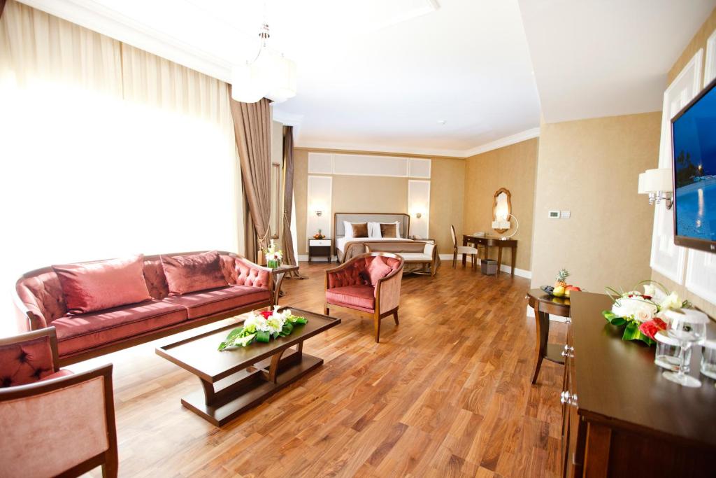 Suite Three Bedrooms