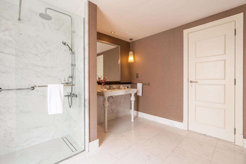 Suite Three Bedrooms