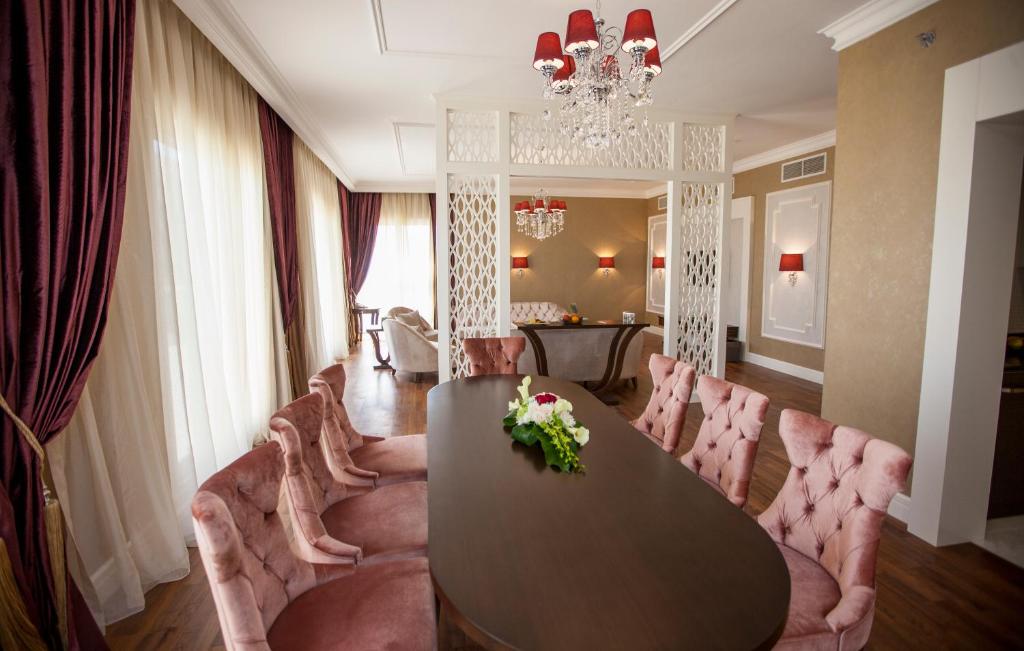 Suite Three Bedrooms