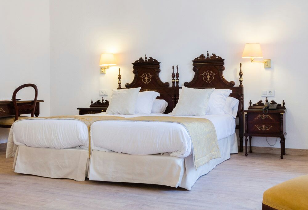 Double or Twin Standard