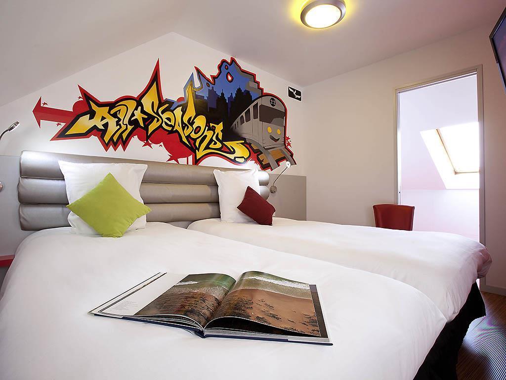 Double or Twin Standard