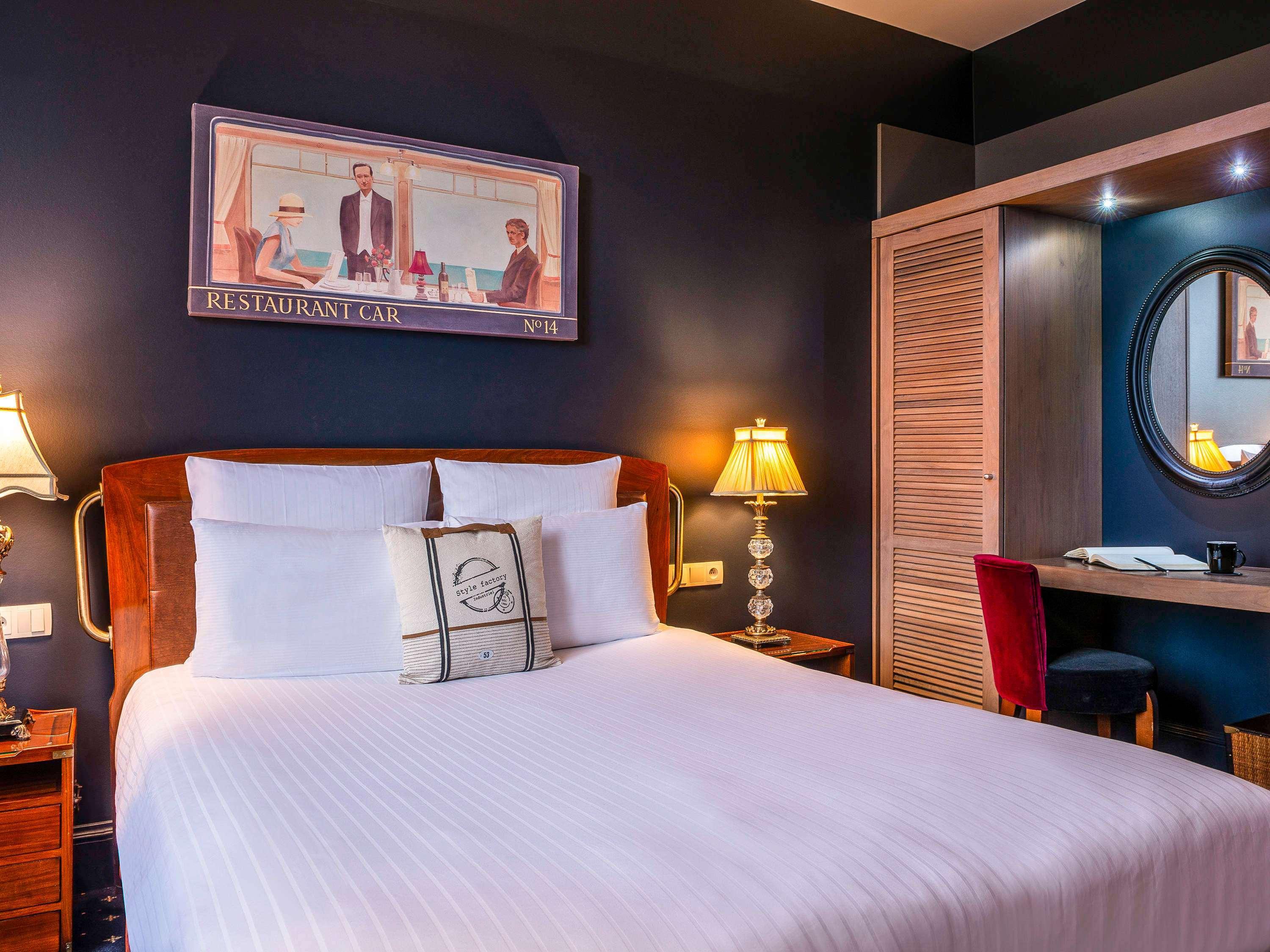 Double or Twin Classic Double Bed