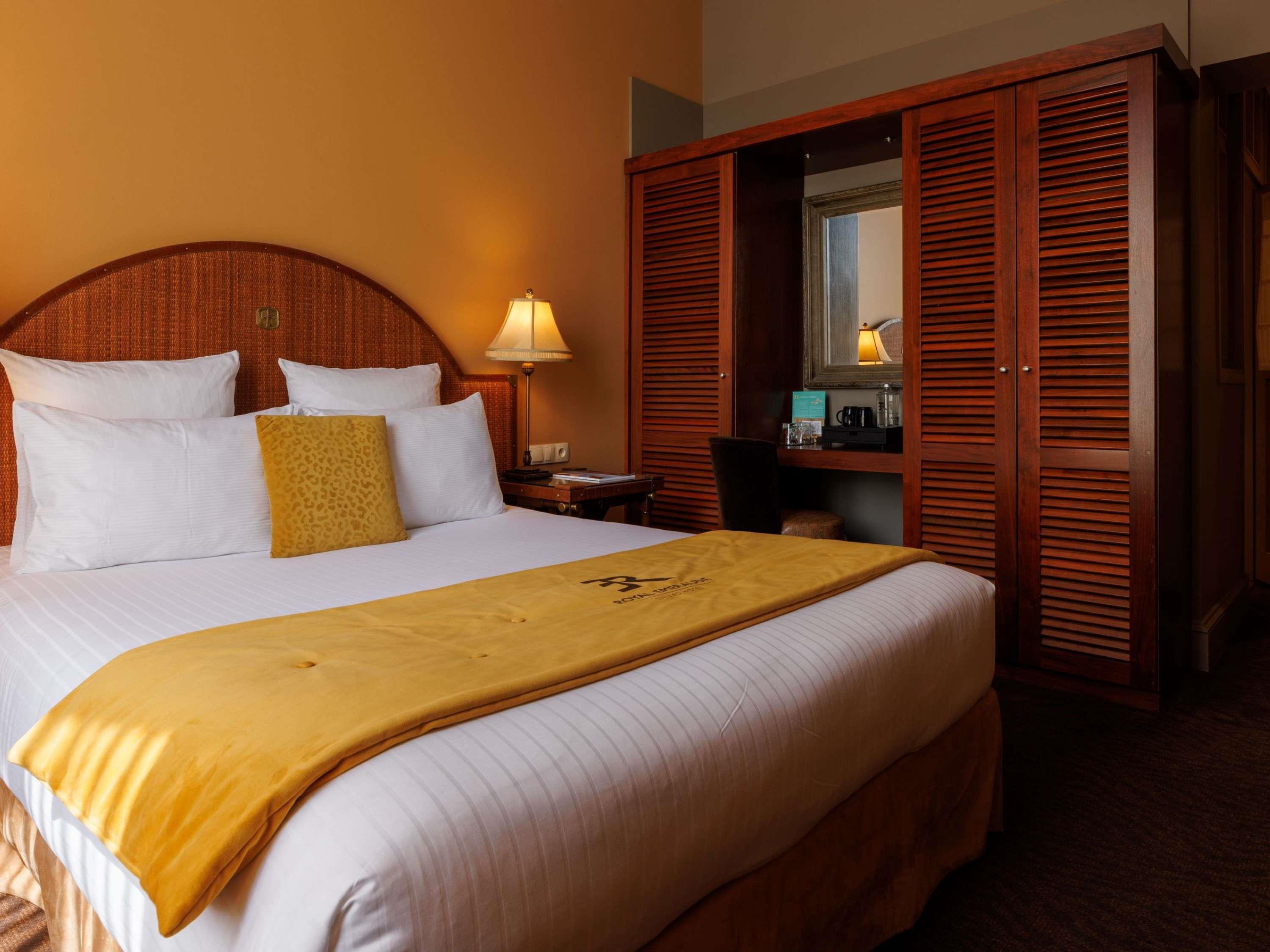 Double or Twin Classic Double Bed