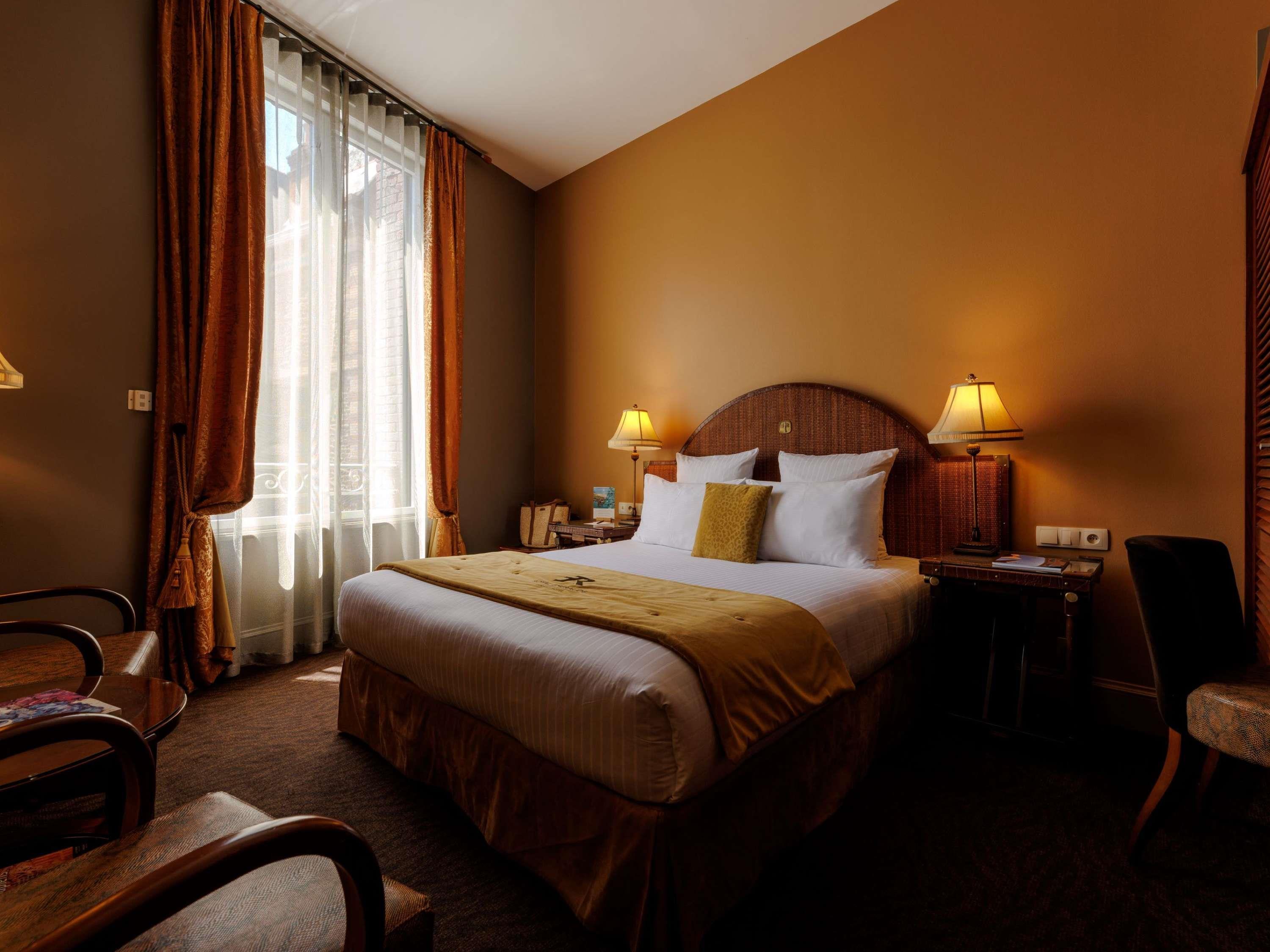 Double or Twin Classic Double Bed