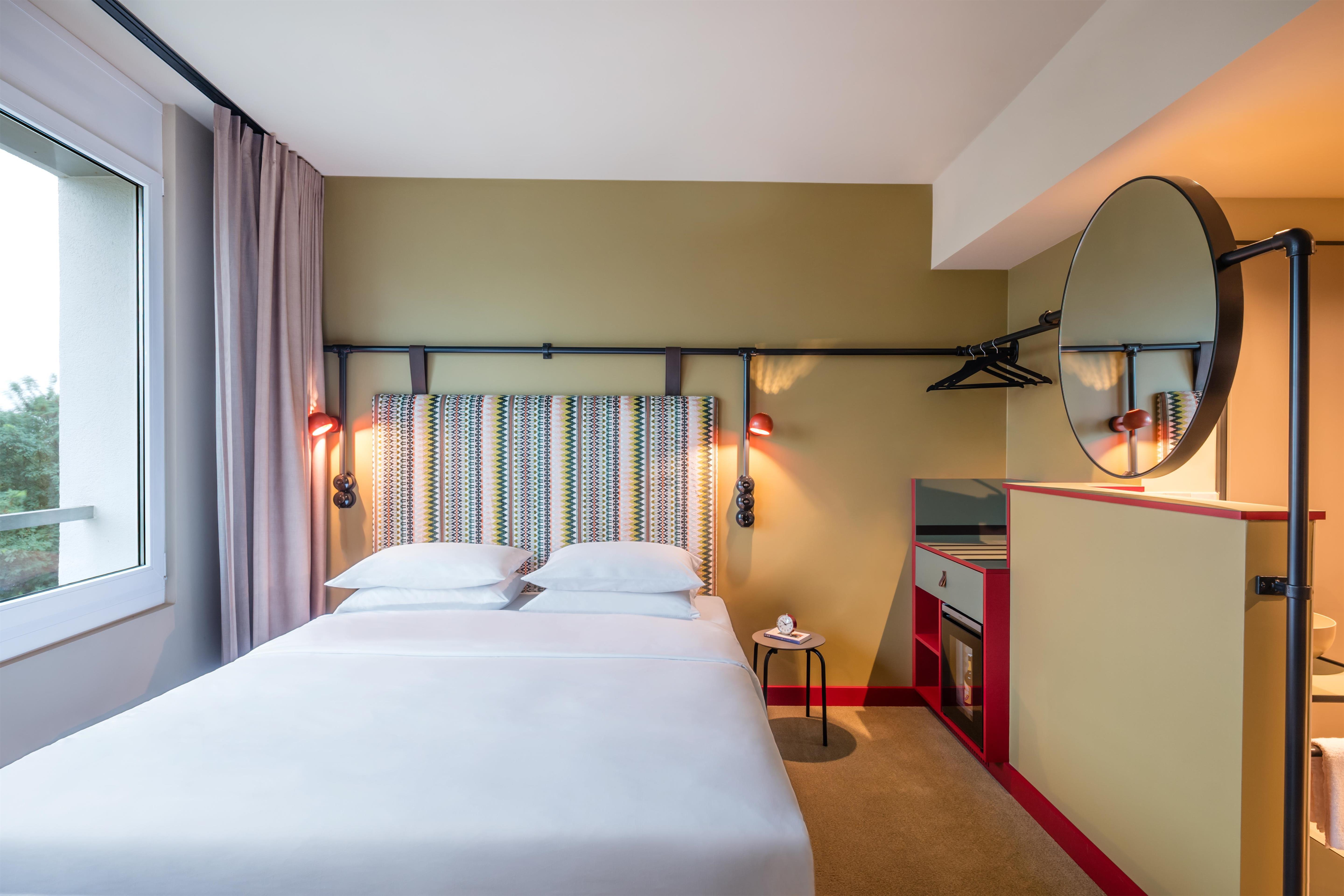 Double Deluxe King Bed