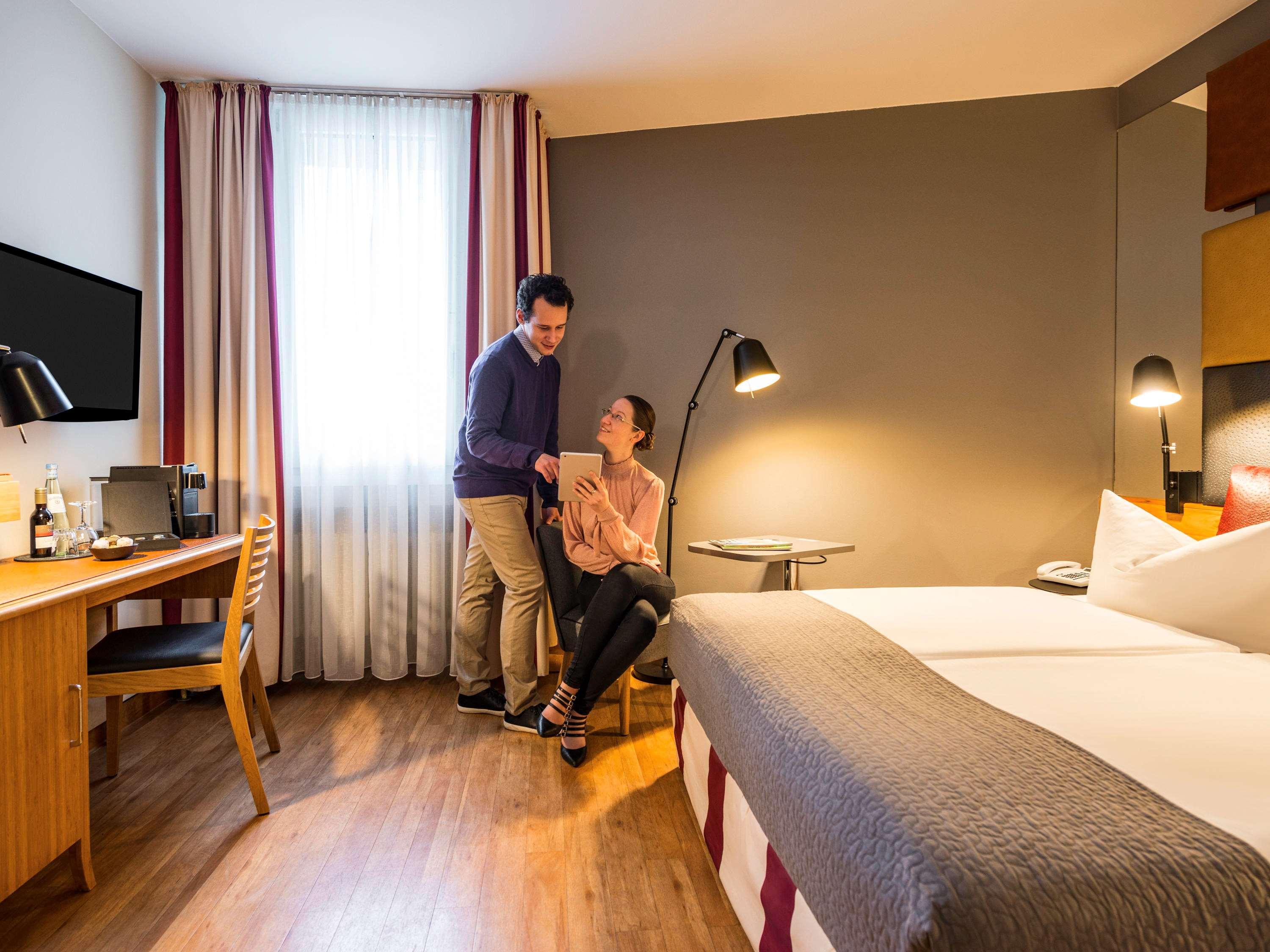 Twin Superior Queen Bed