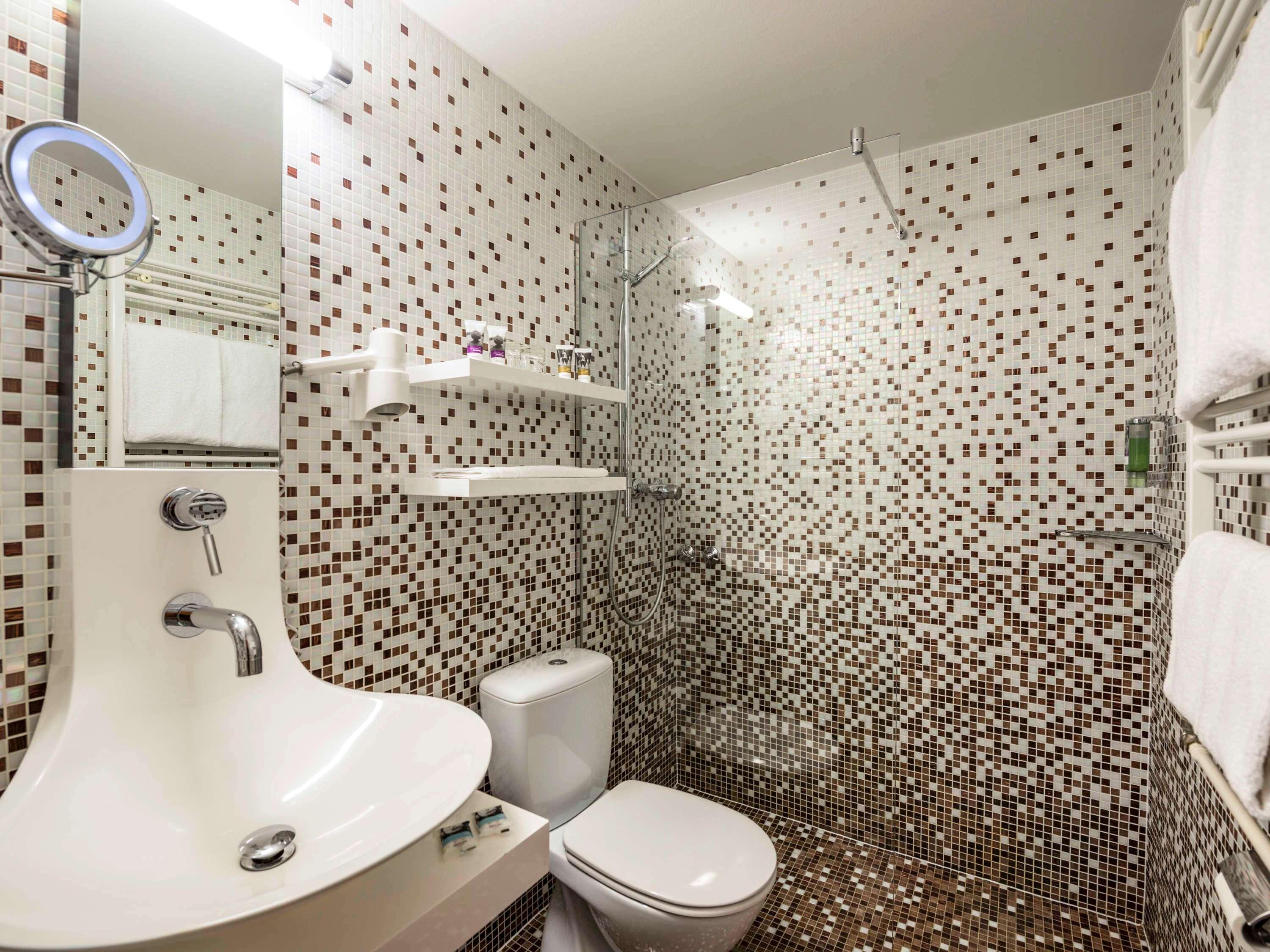 Double or Twin Standard