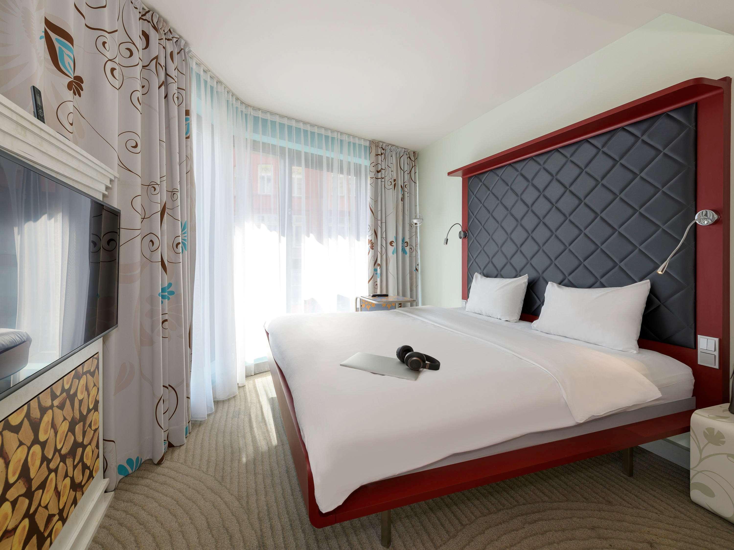 Double Queen Size Bed