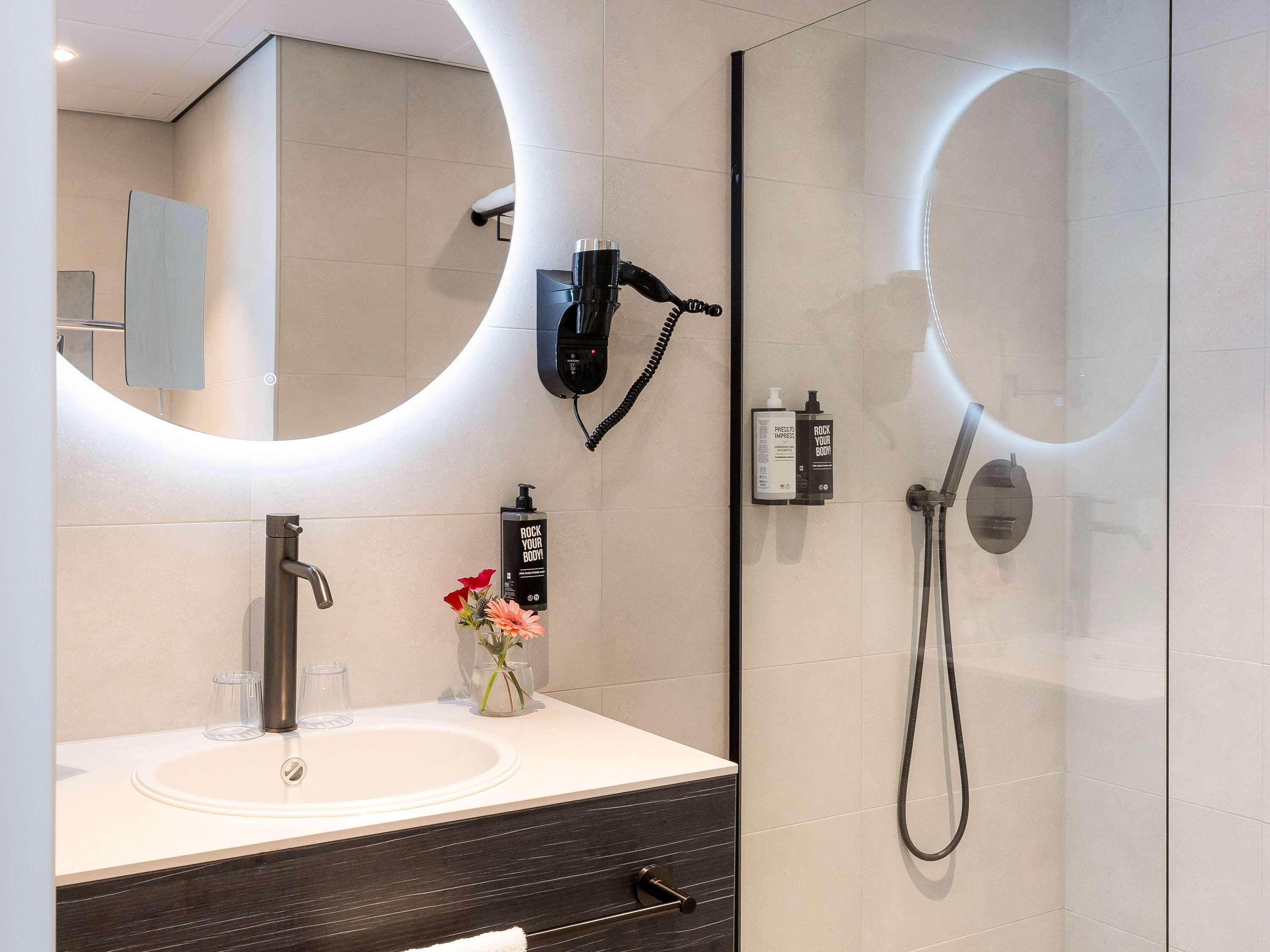 Room Deluxe with Balcony