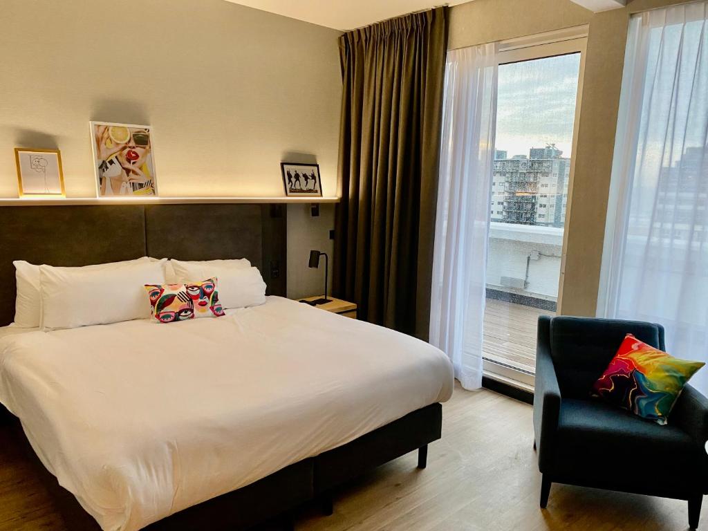 Room Deluxe with Balcony