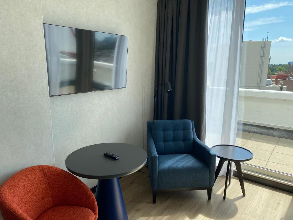 Room Deluxe with Balcony