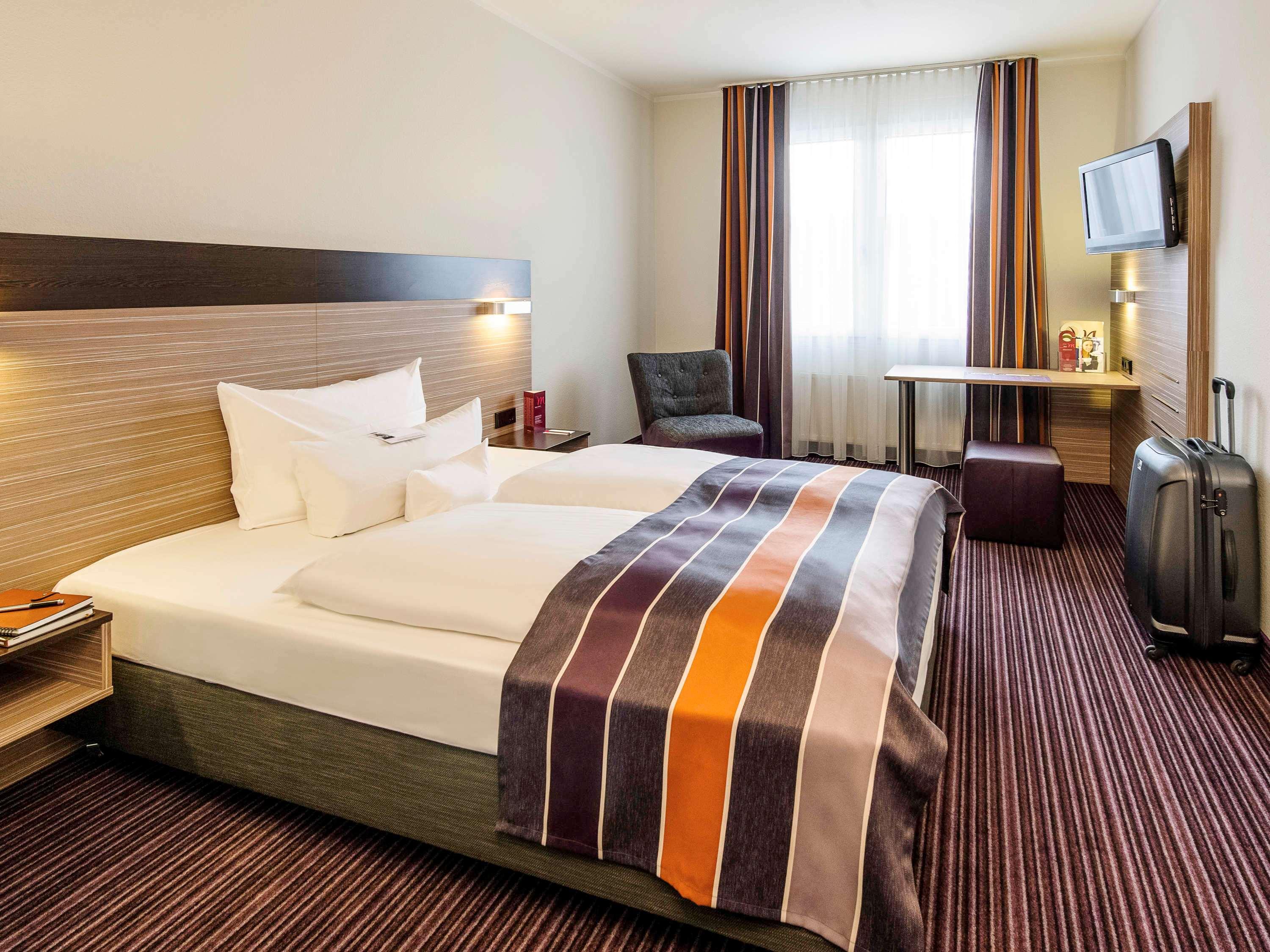 Double Queen Size Bed