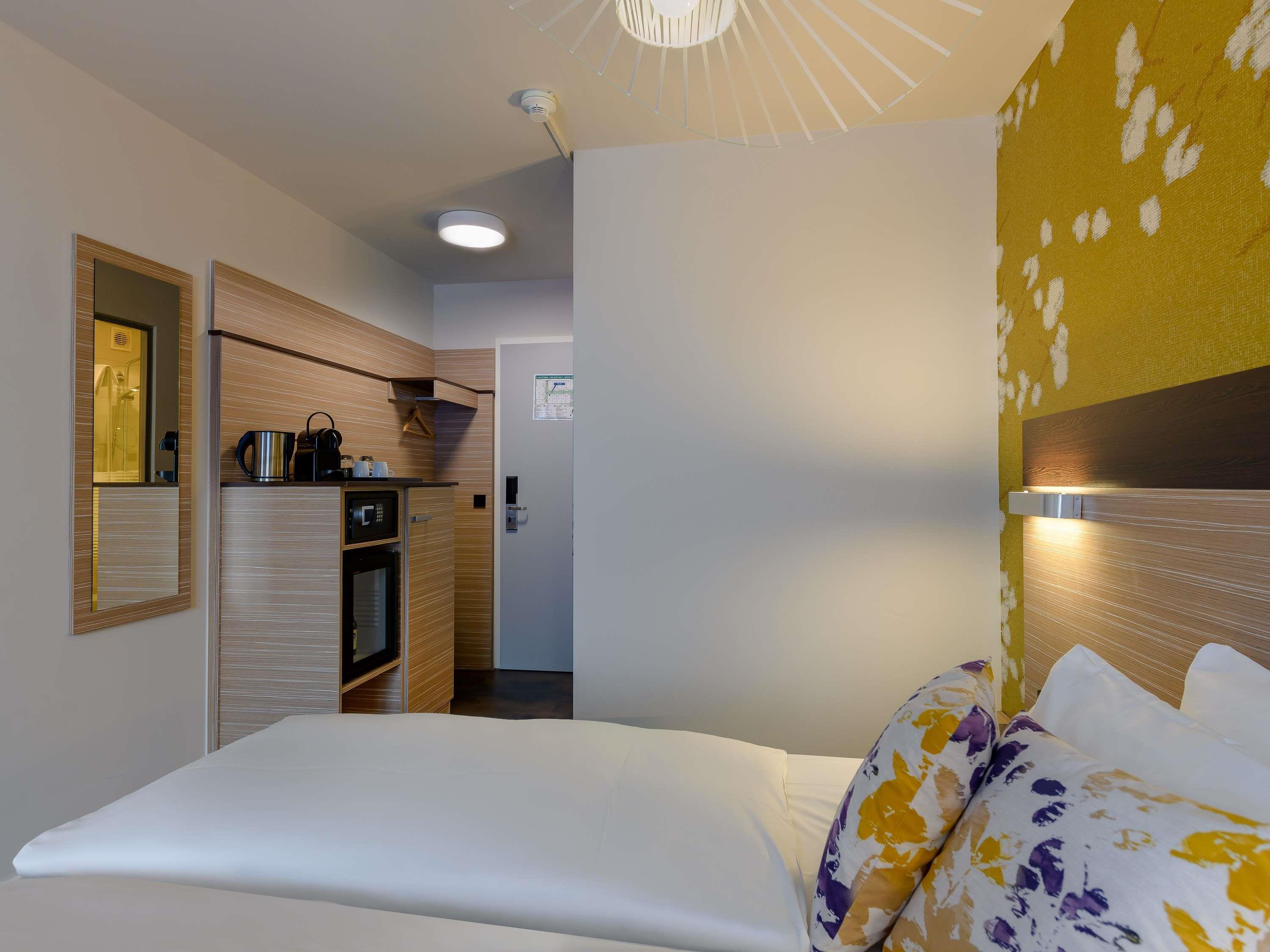 Double Superior Queen Bed