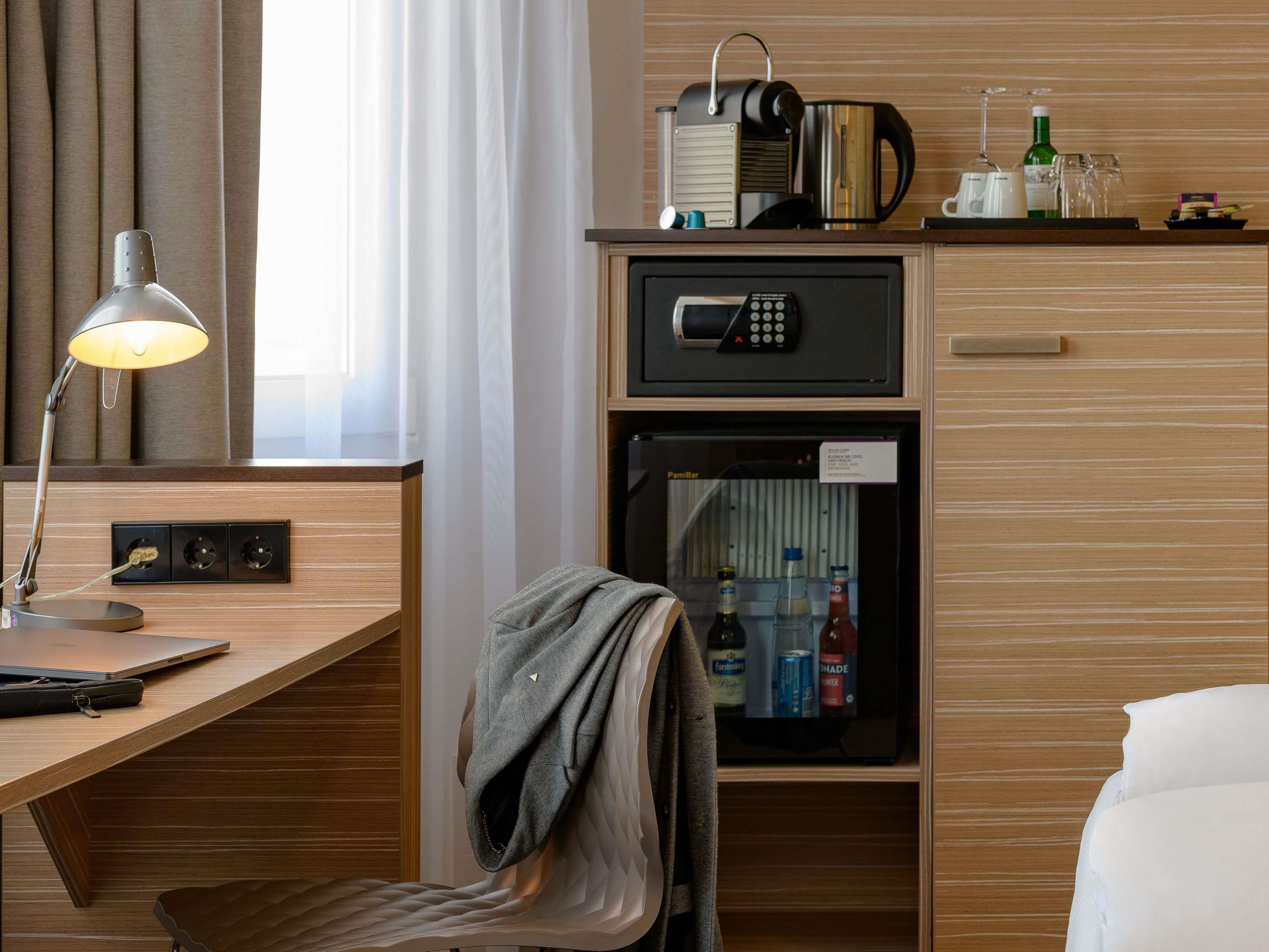 Double Queen Size Bed