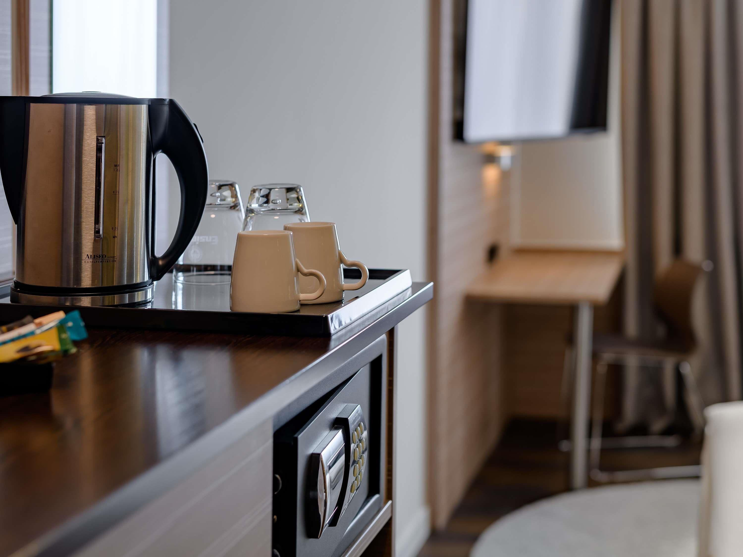 Double Queen Size Bed