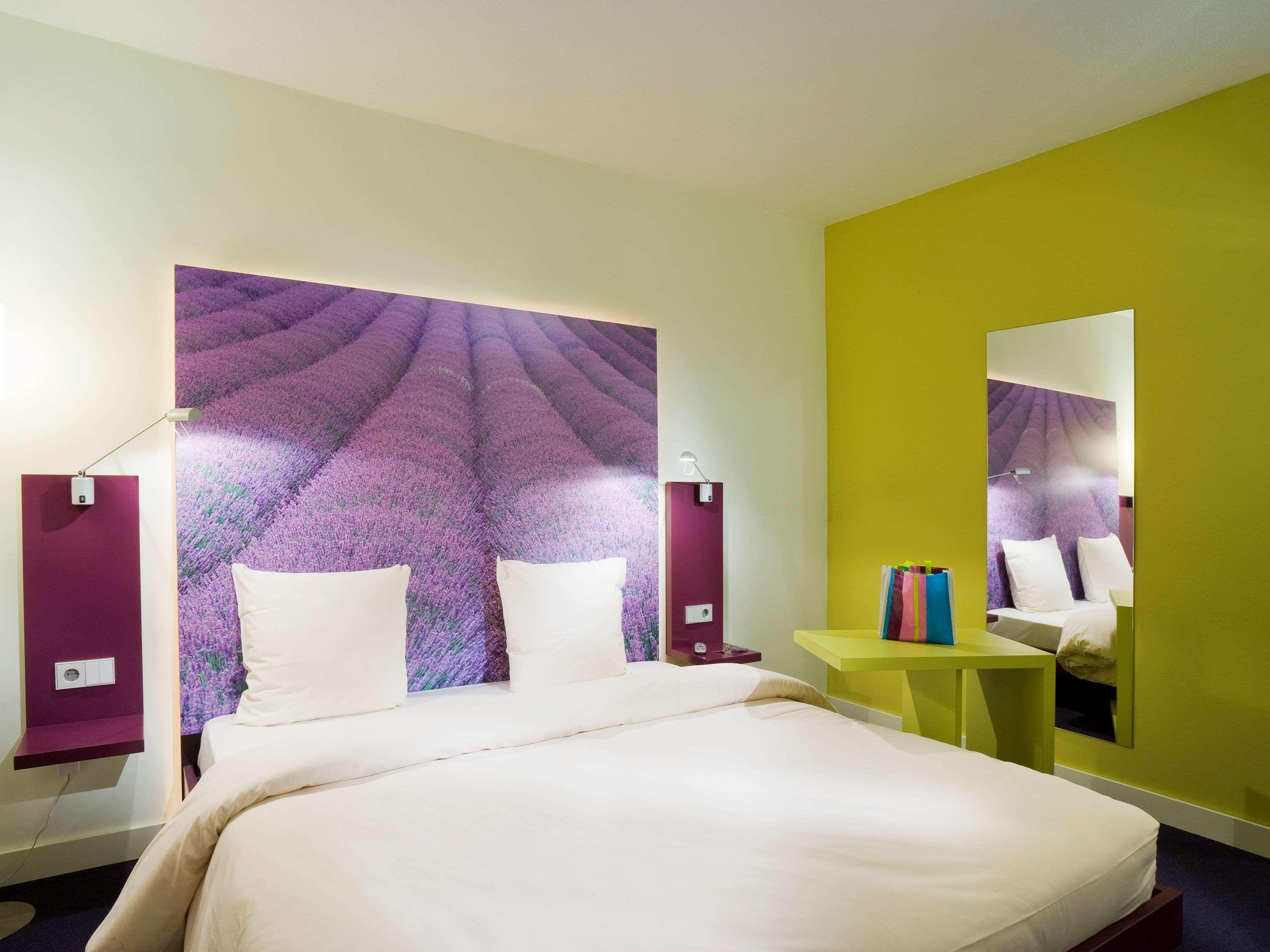 Double Queen Size Bed