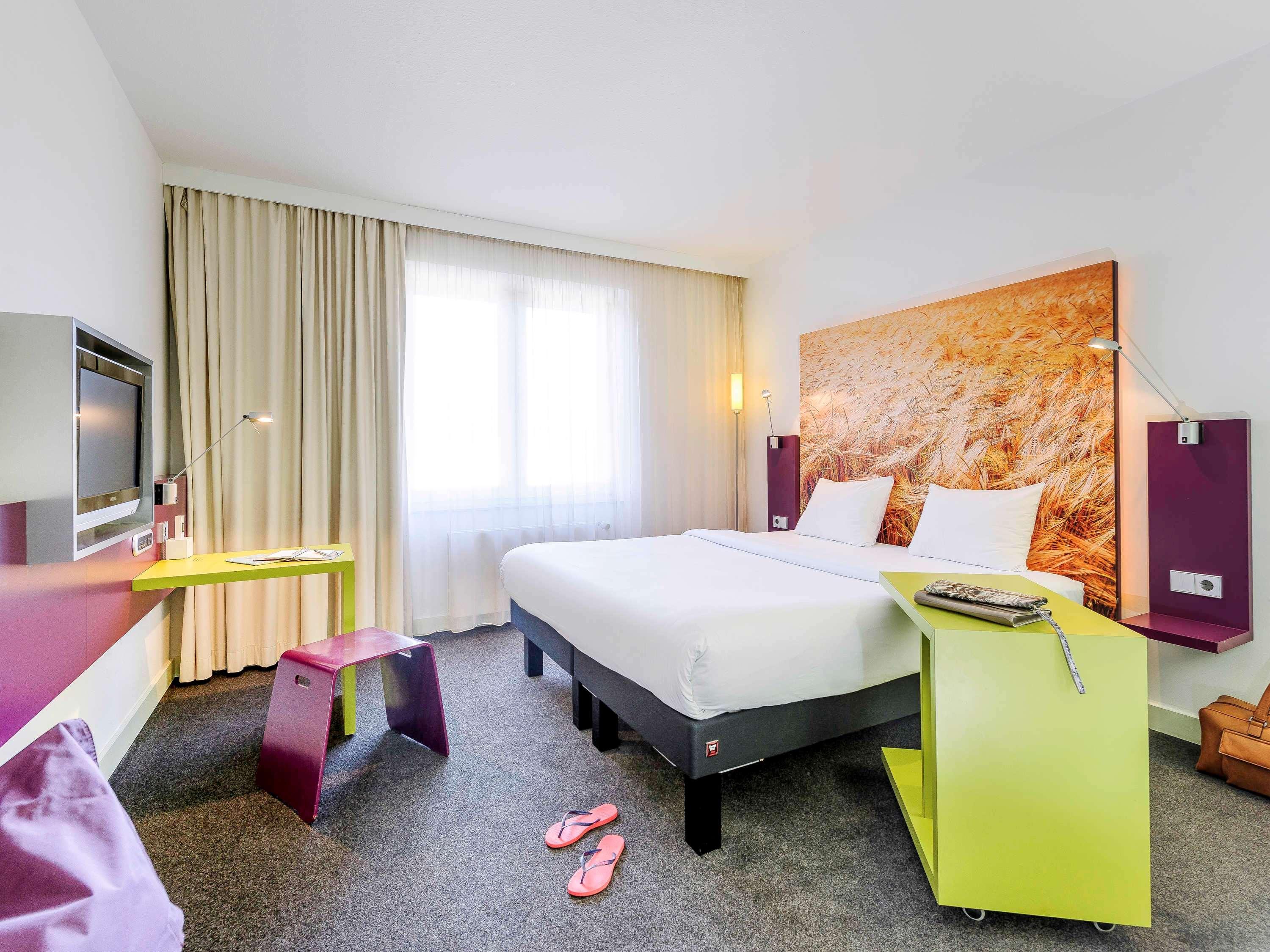 Double Queen Size Bed
