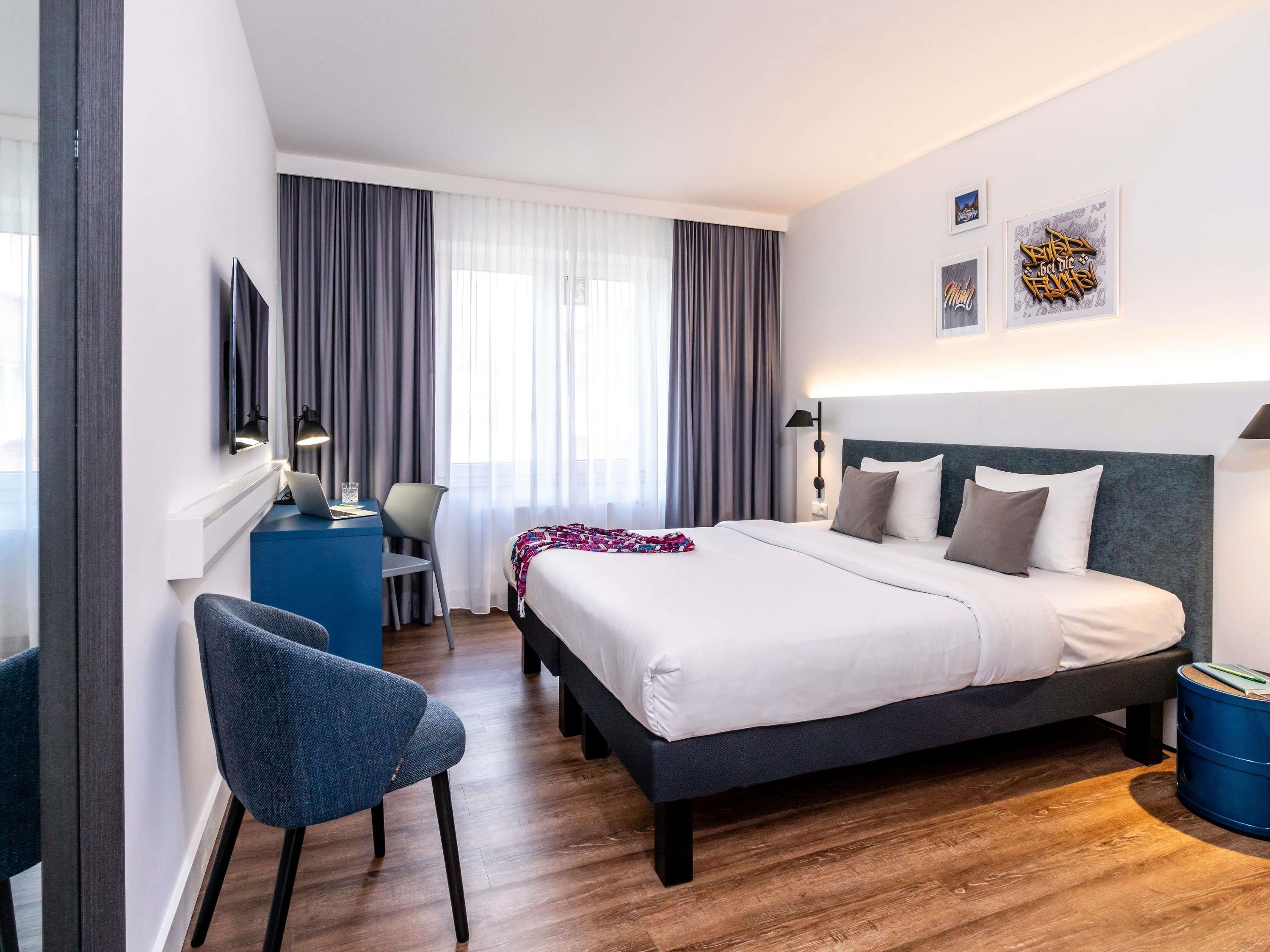 Double Queen Size Bed