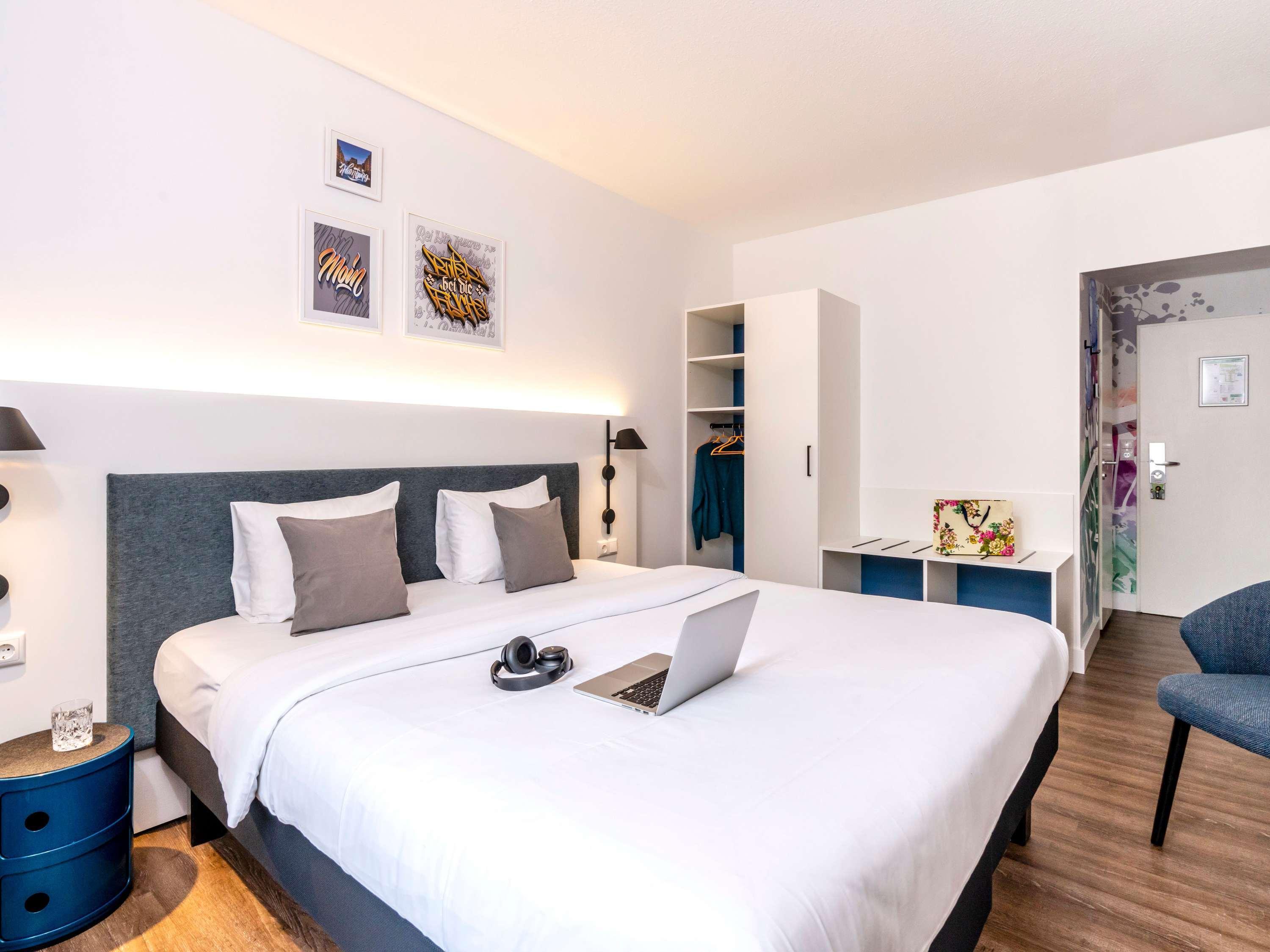 Double Queen Size Bed