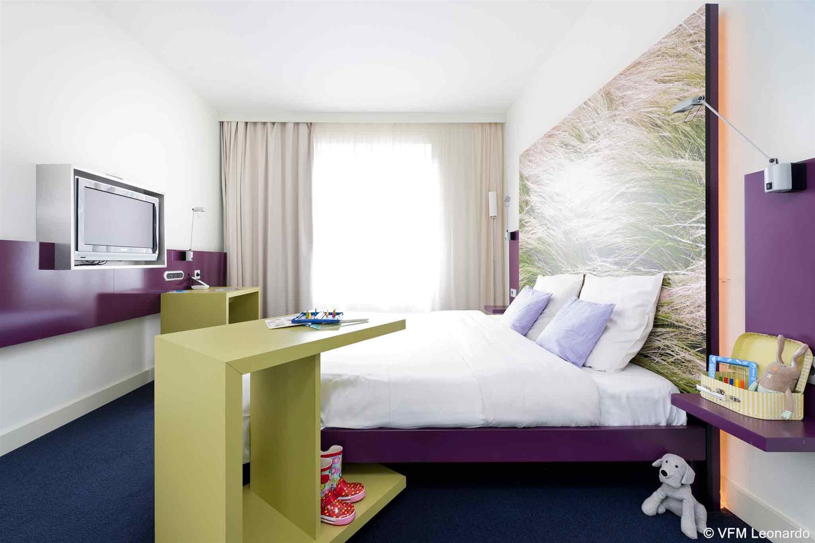 Double Queen Size Bed
