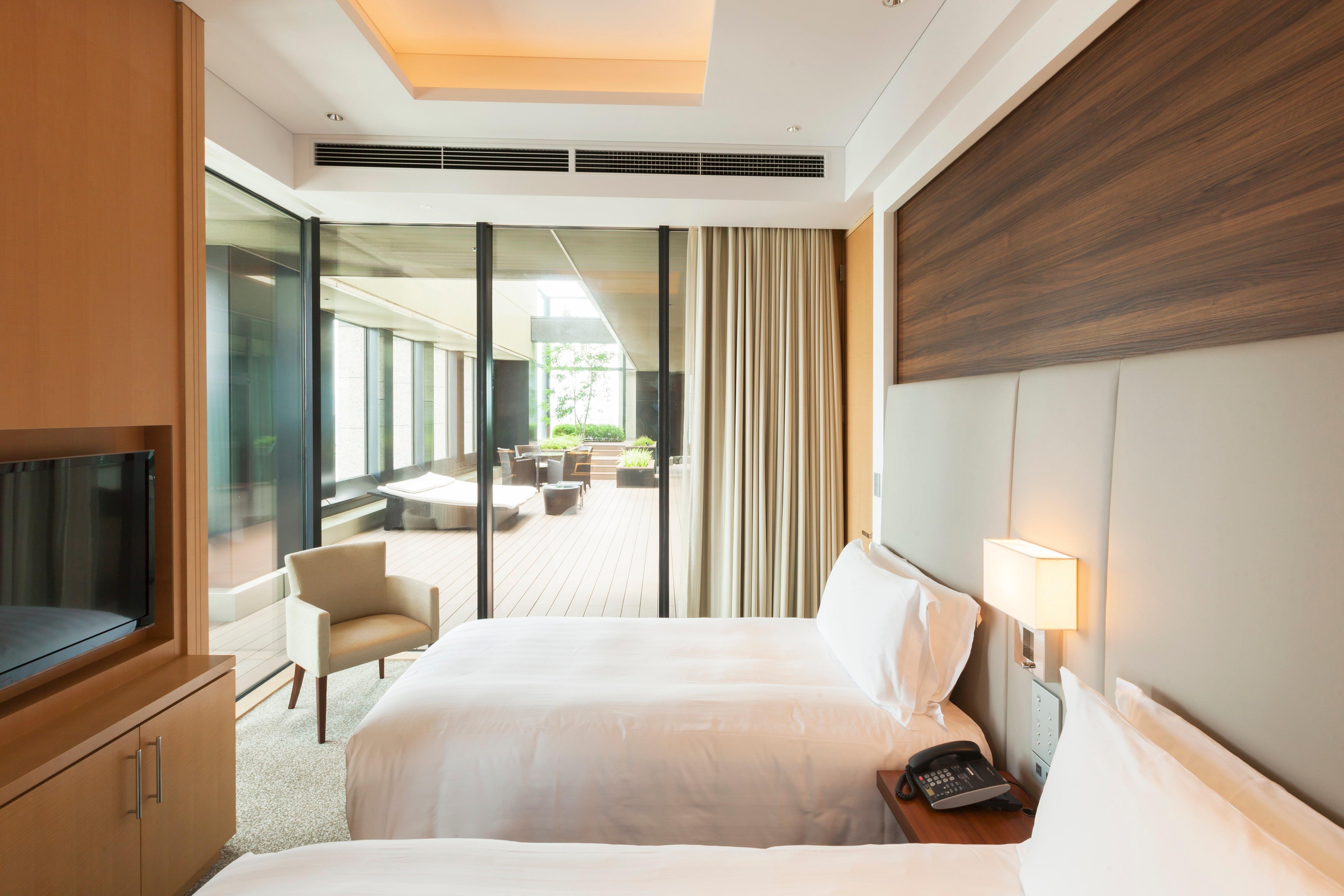 Apartment King Size Bed