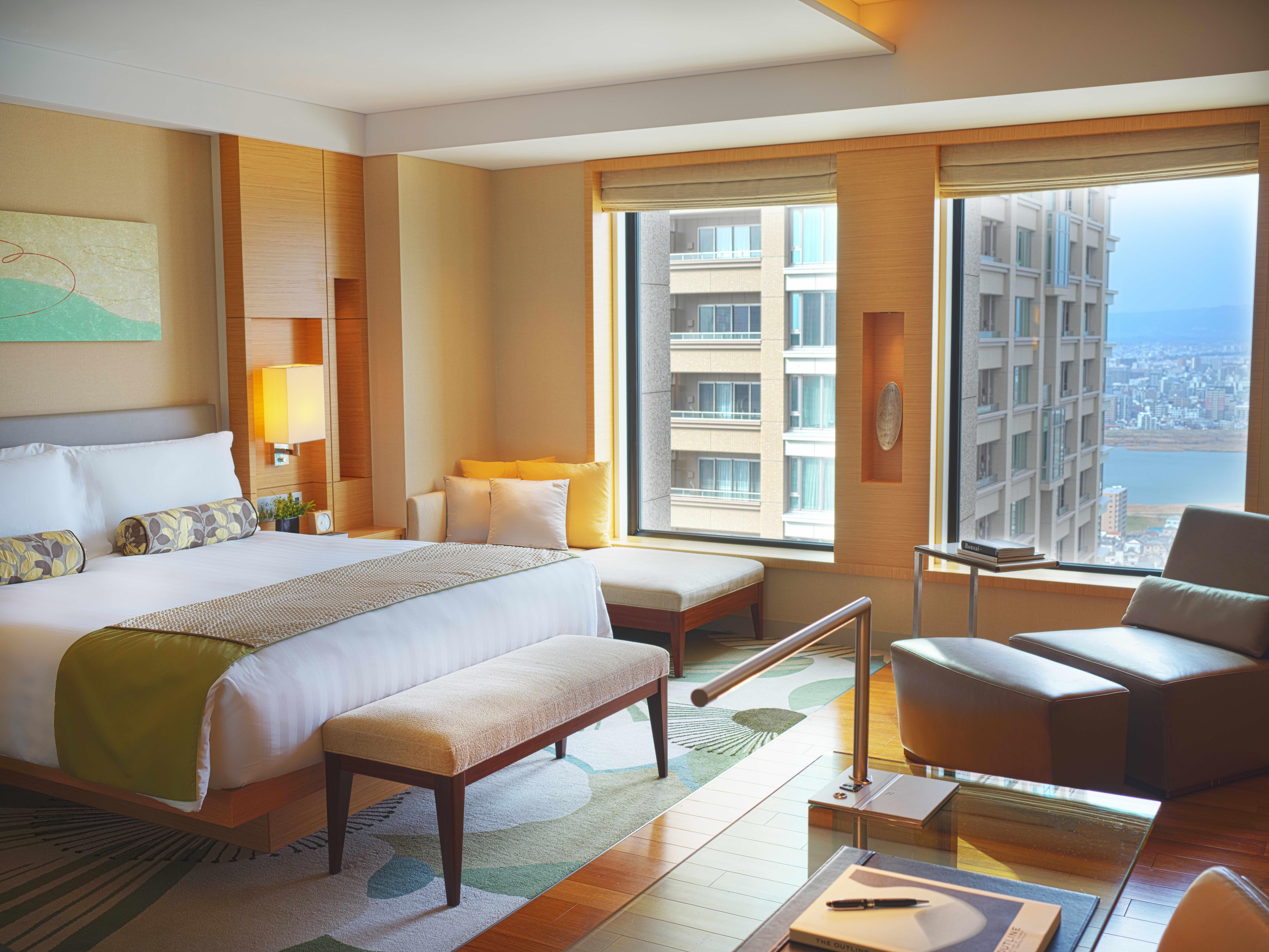 Double Deluxe King Bed