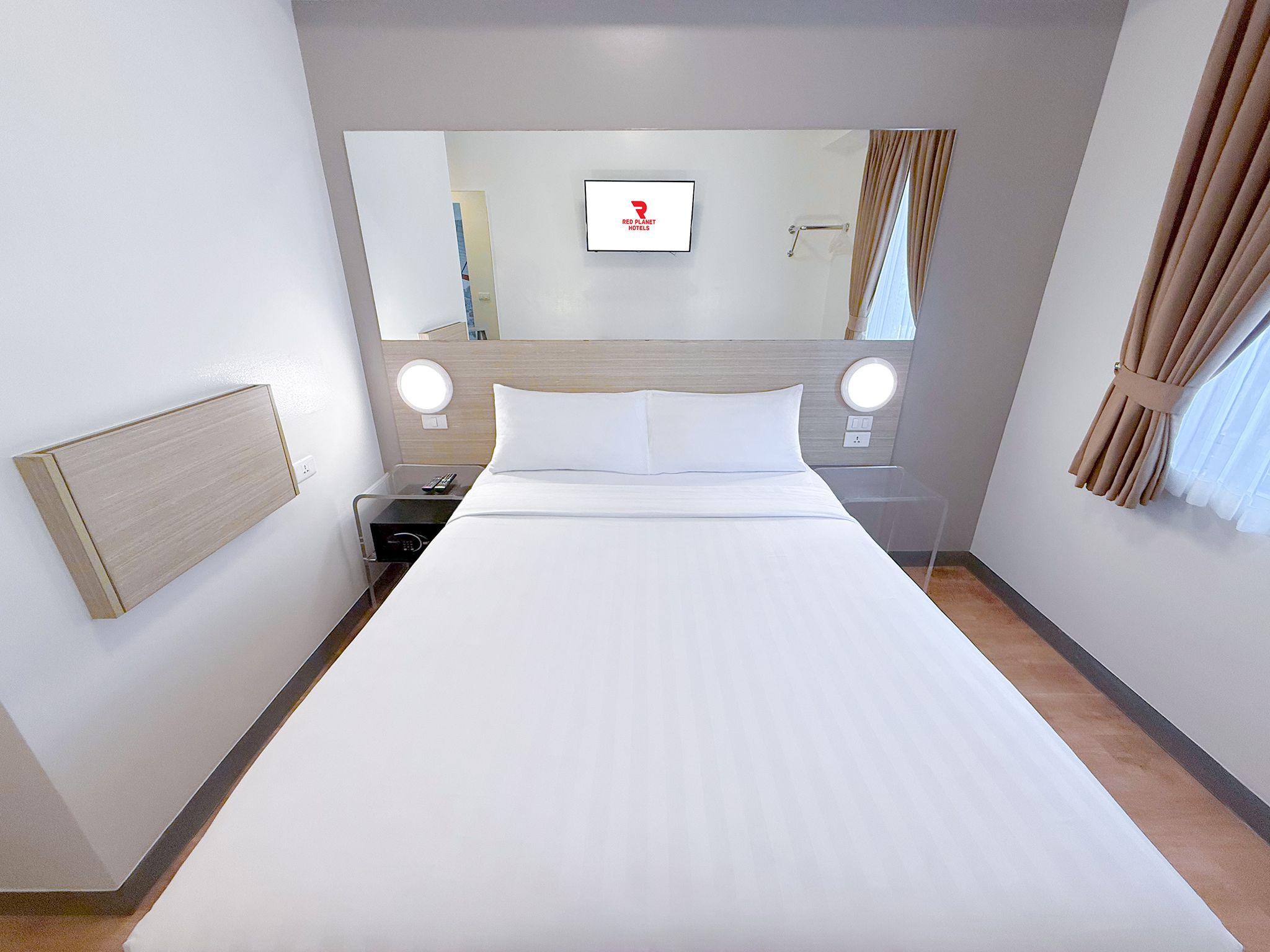 Double Queen Size Bed