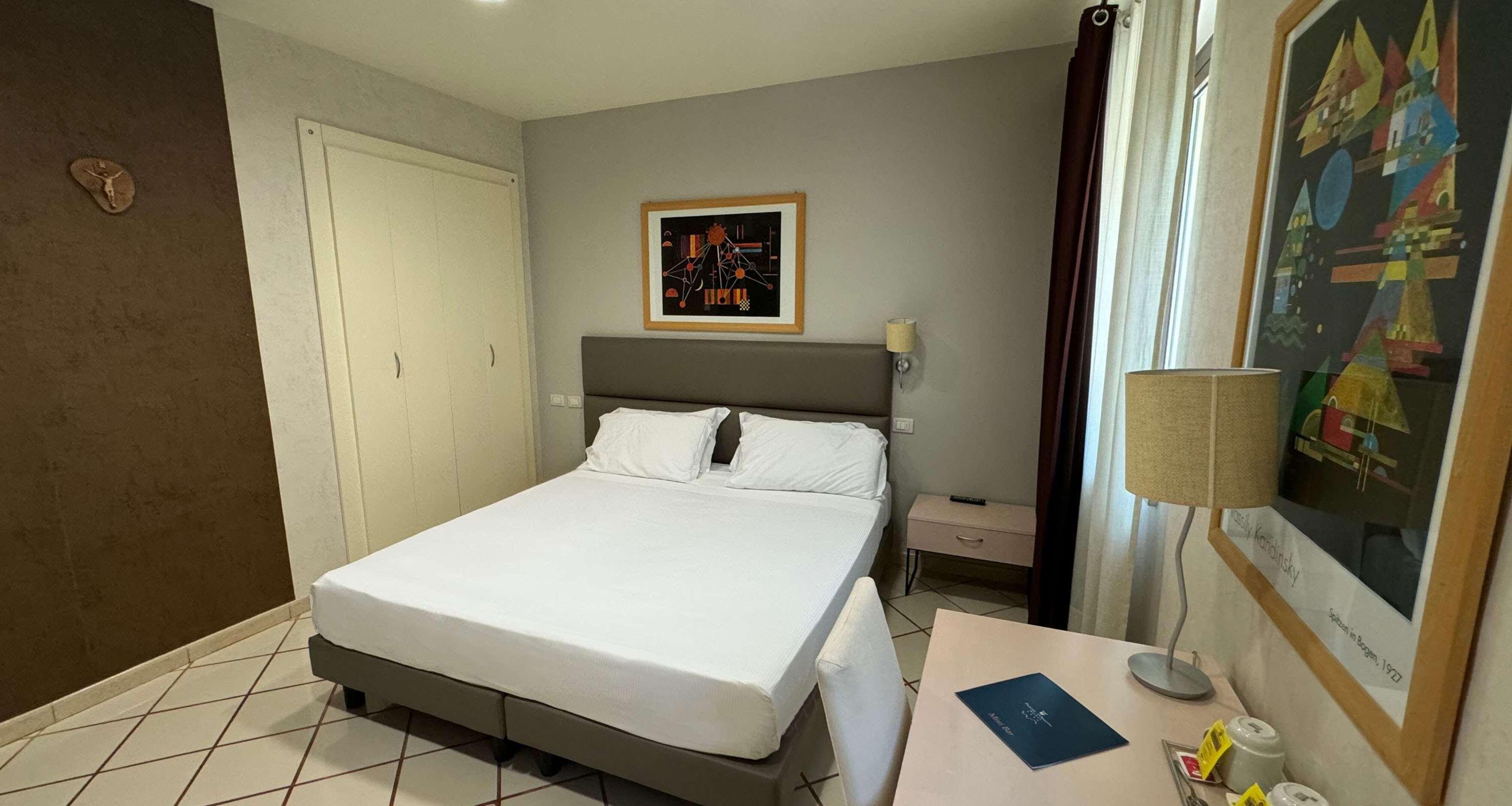 Double or Twin Standard