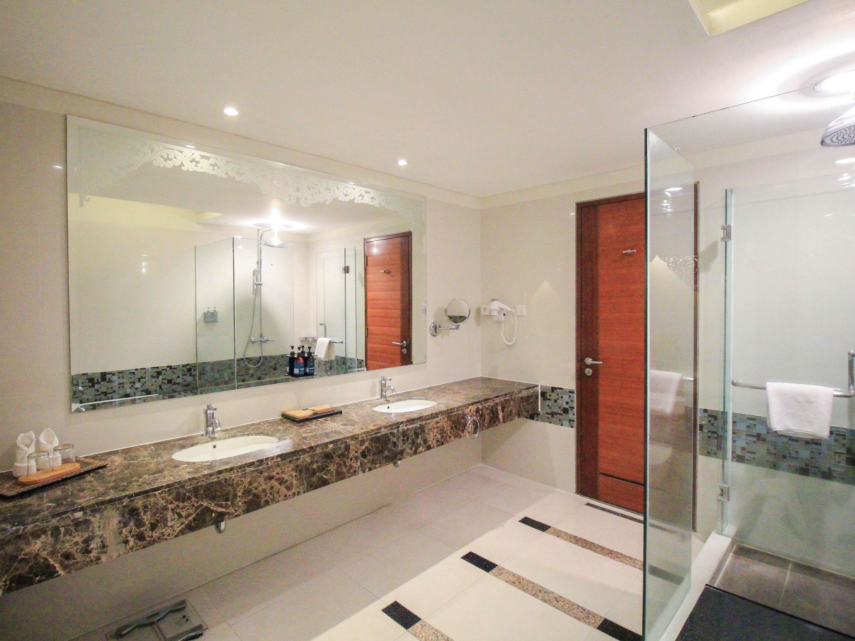 Junior Suite King Size Bed